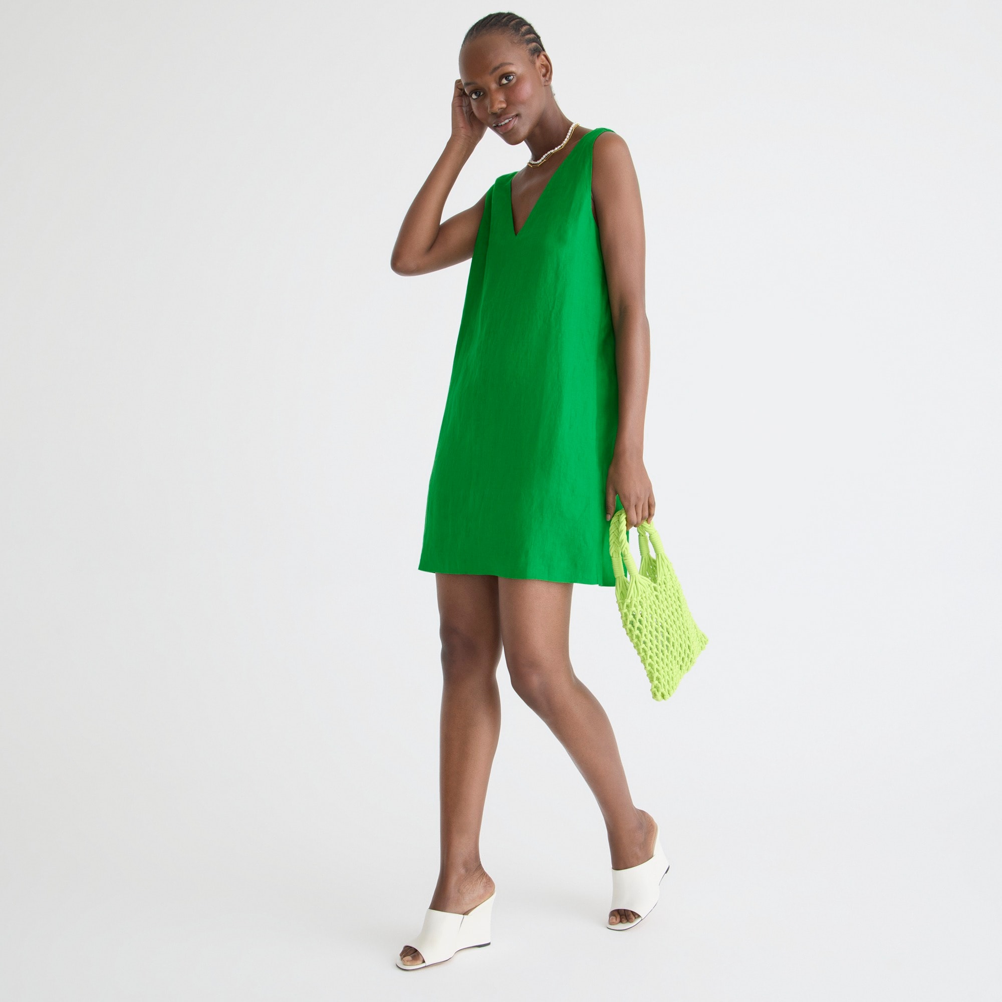 Maxine V-neck shift dress in linen
