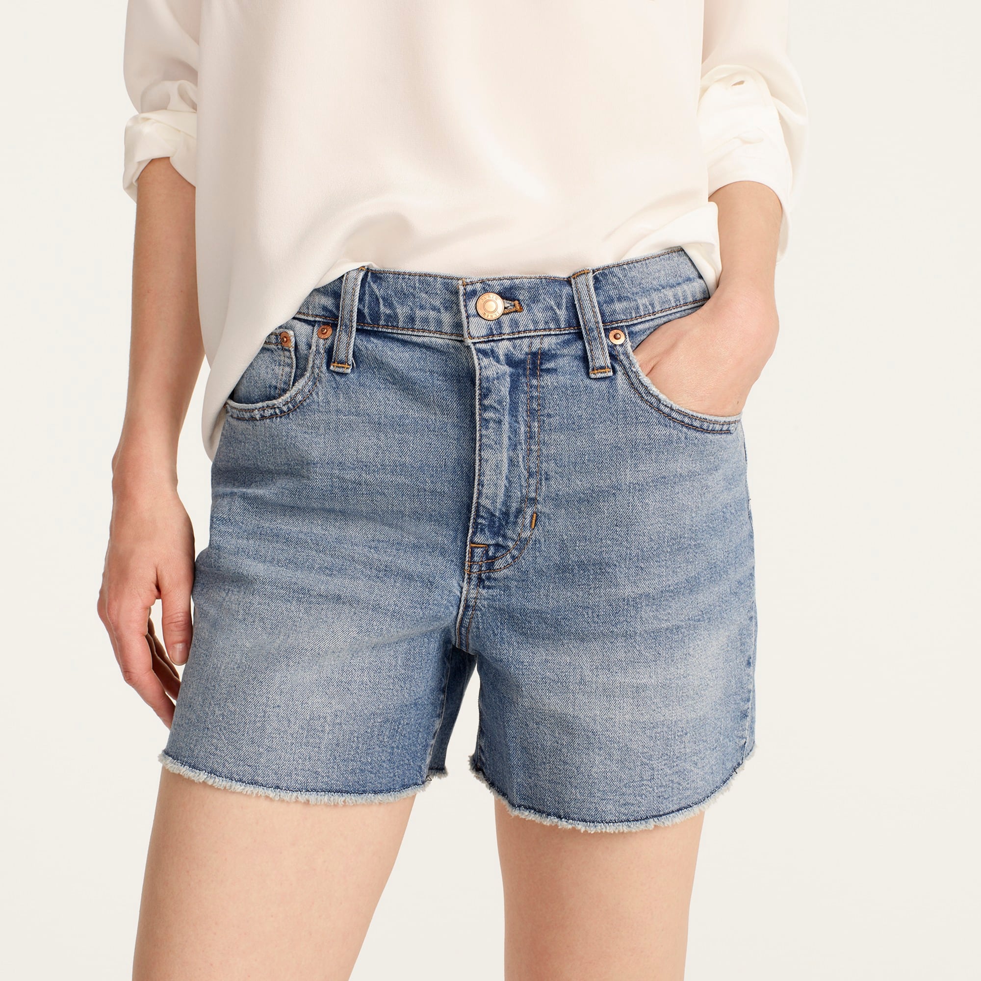 High-rise denim short in Tea Time wash