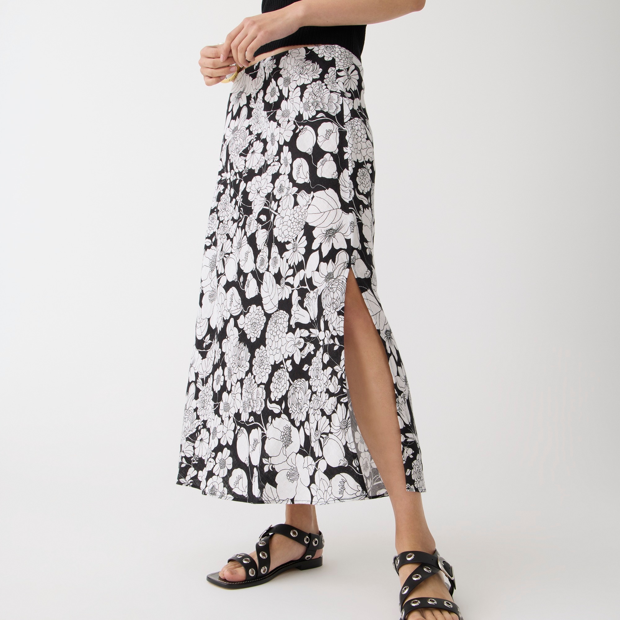 Gwyneth linen slip skirt in classic floral print