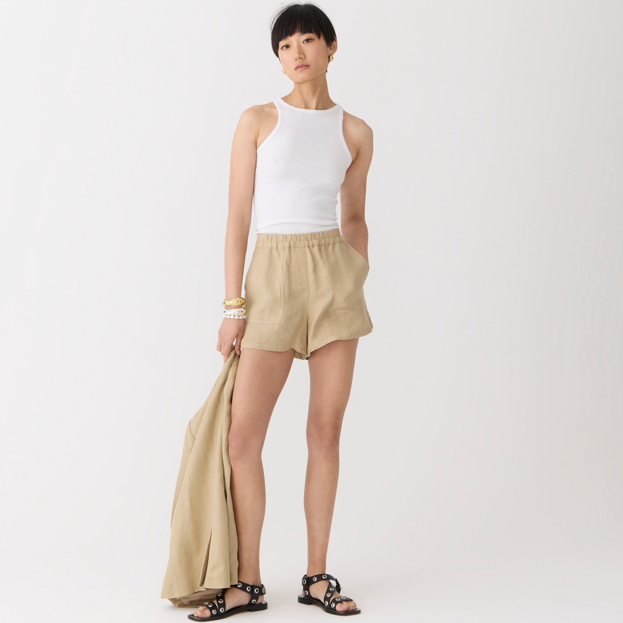 Patch-pocket pull-on short in Chelsea linen-cupro blend