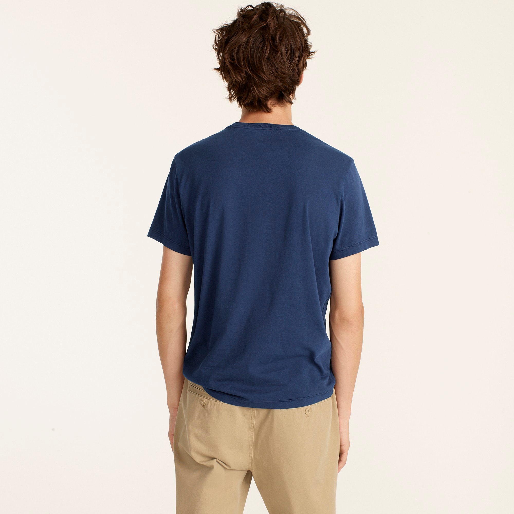 Broken-in short-sleeve pocket T-shirt