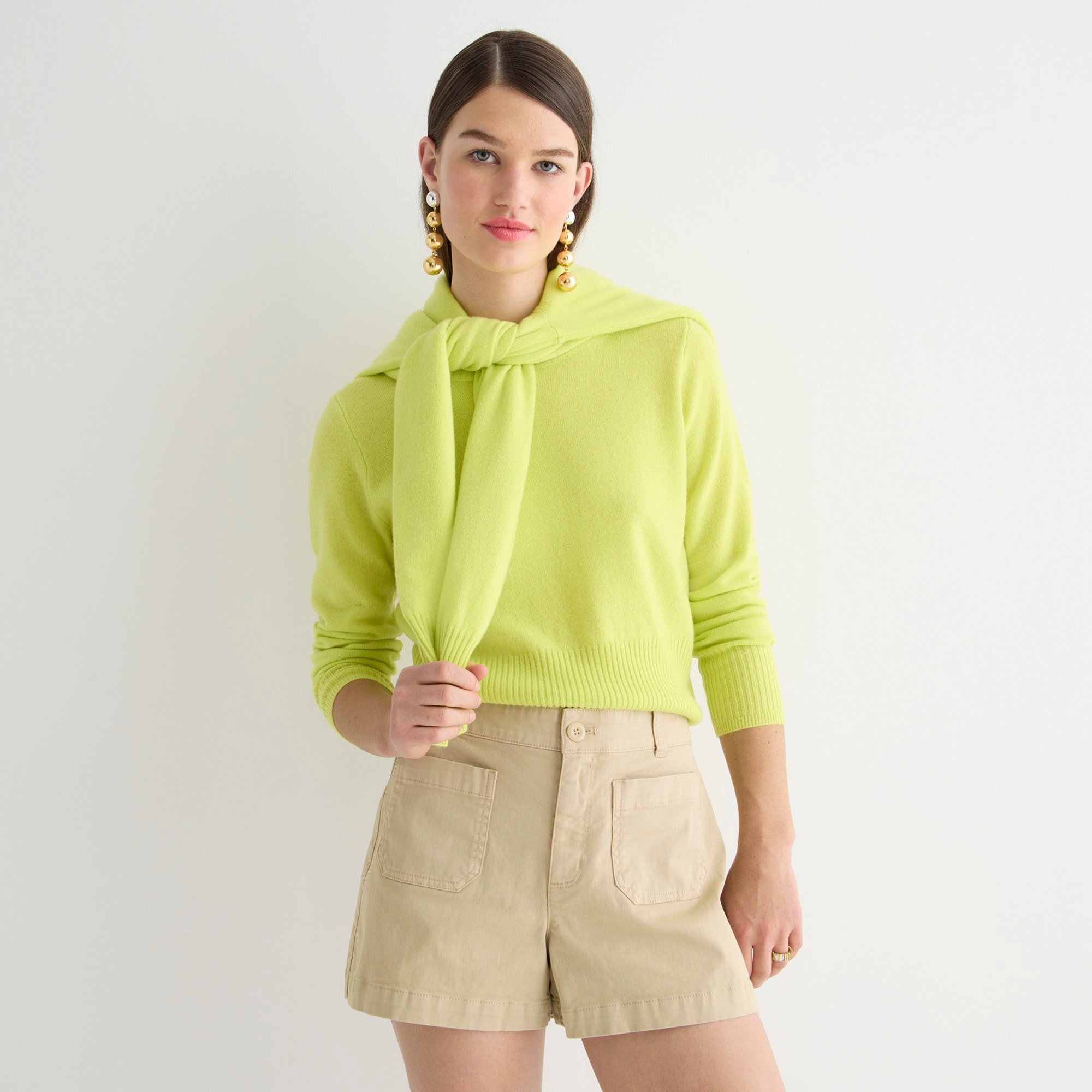 New patch-pocket chino short
