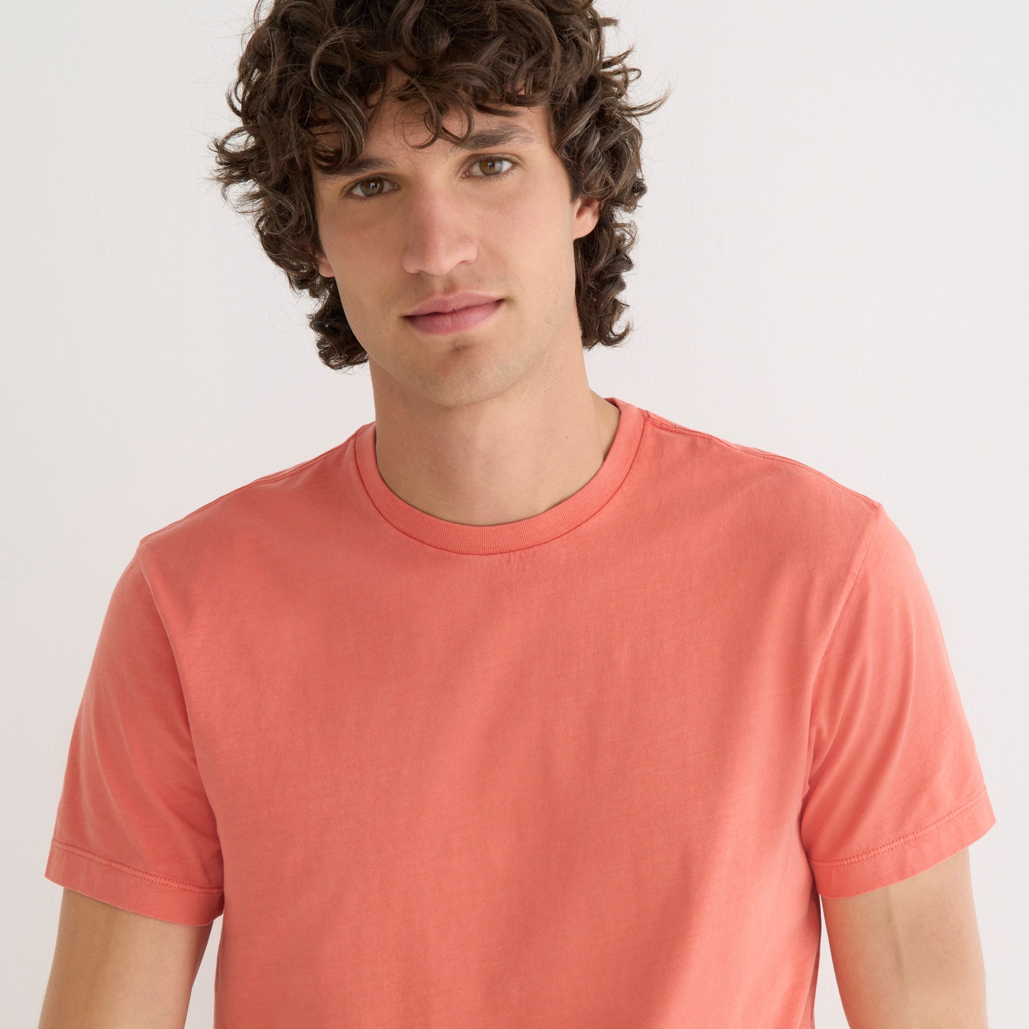 Broken-in short-sleeve T-shirt
