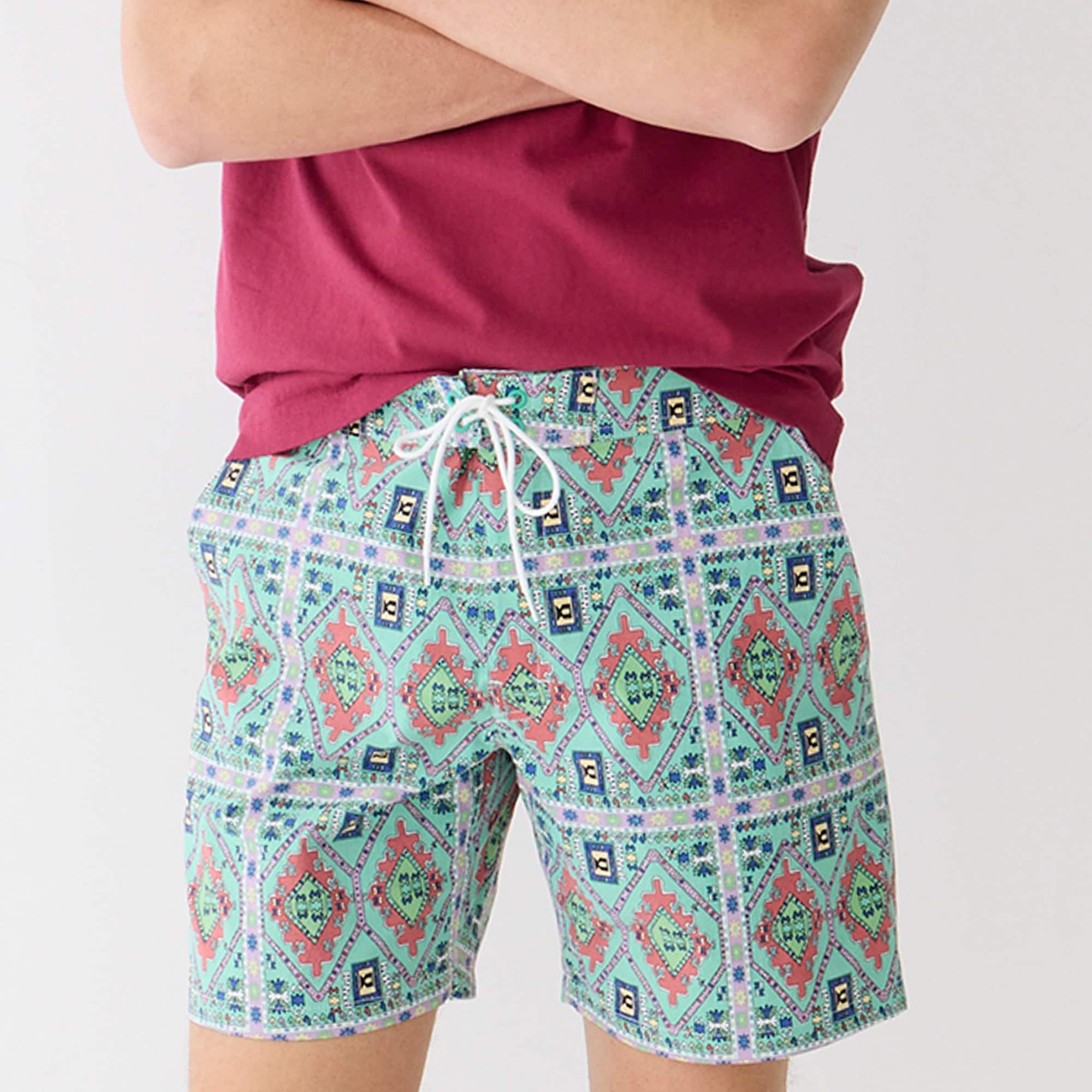 7'' stretch breaker board short in print with ECONYL® nylon