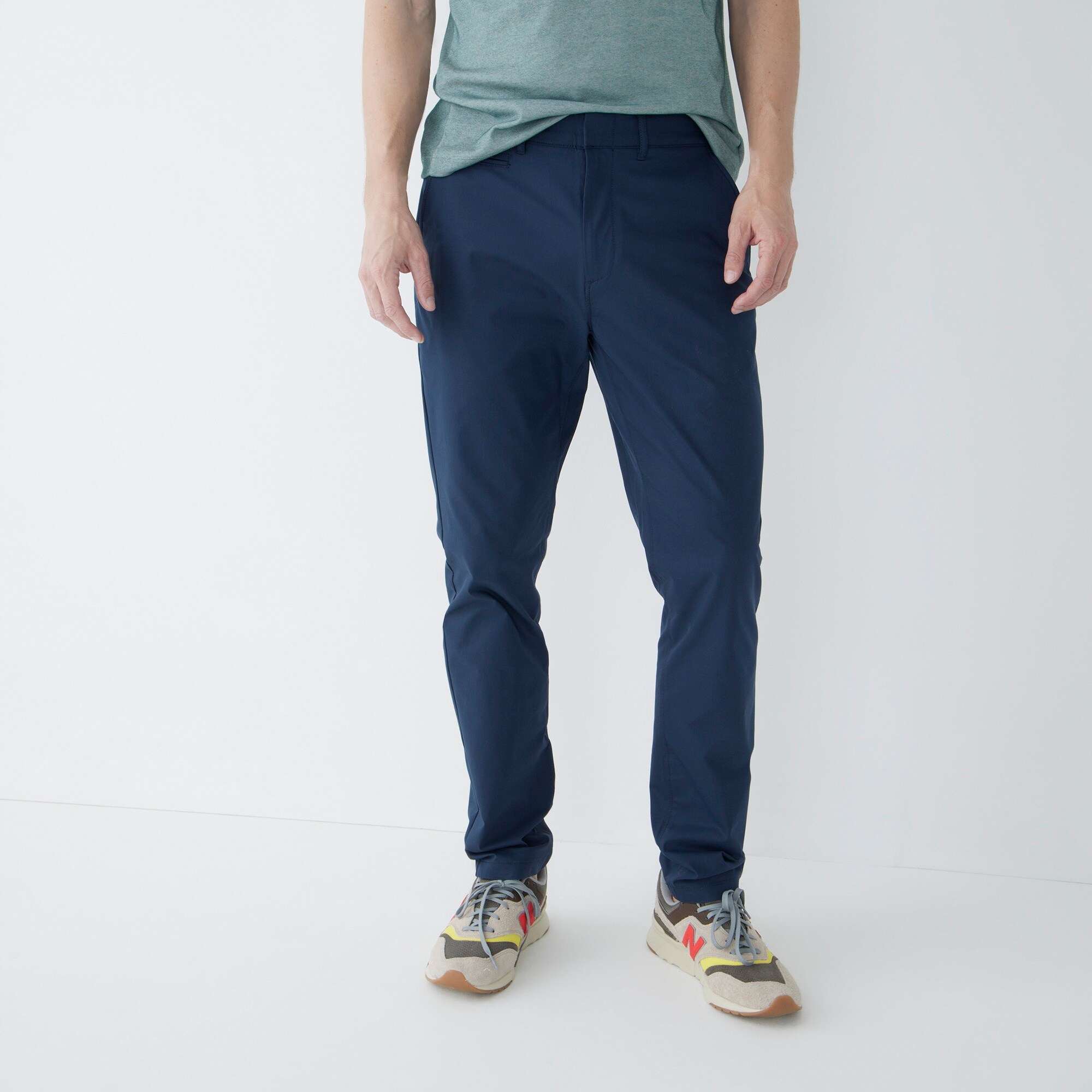 1040 Athletic tapered-fit tech pant