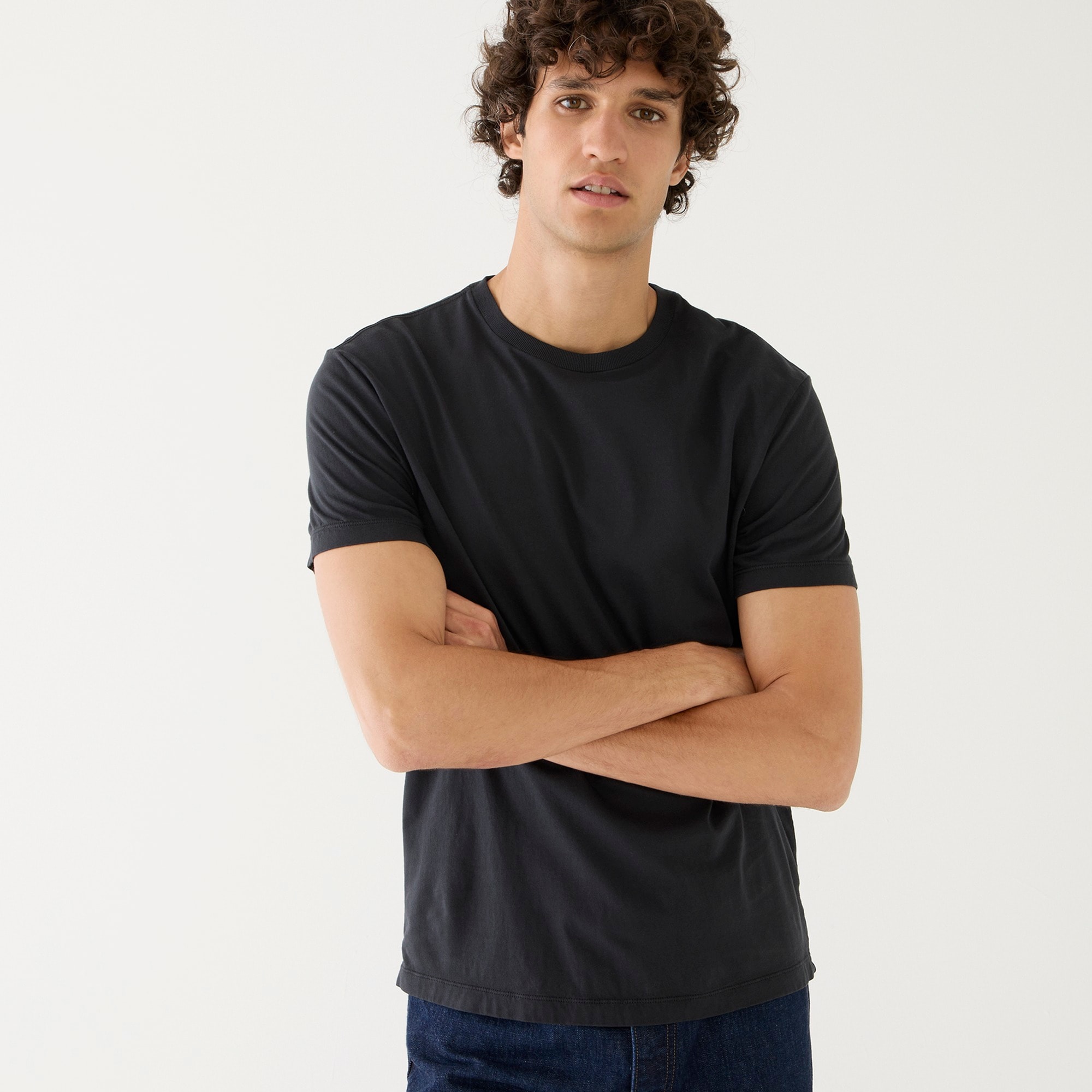 Broken-in short-sleeve T-shirt