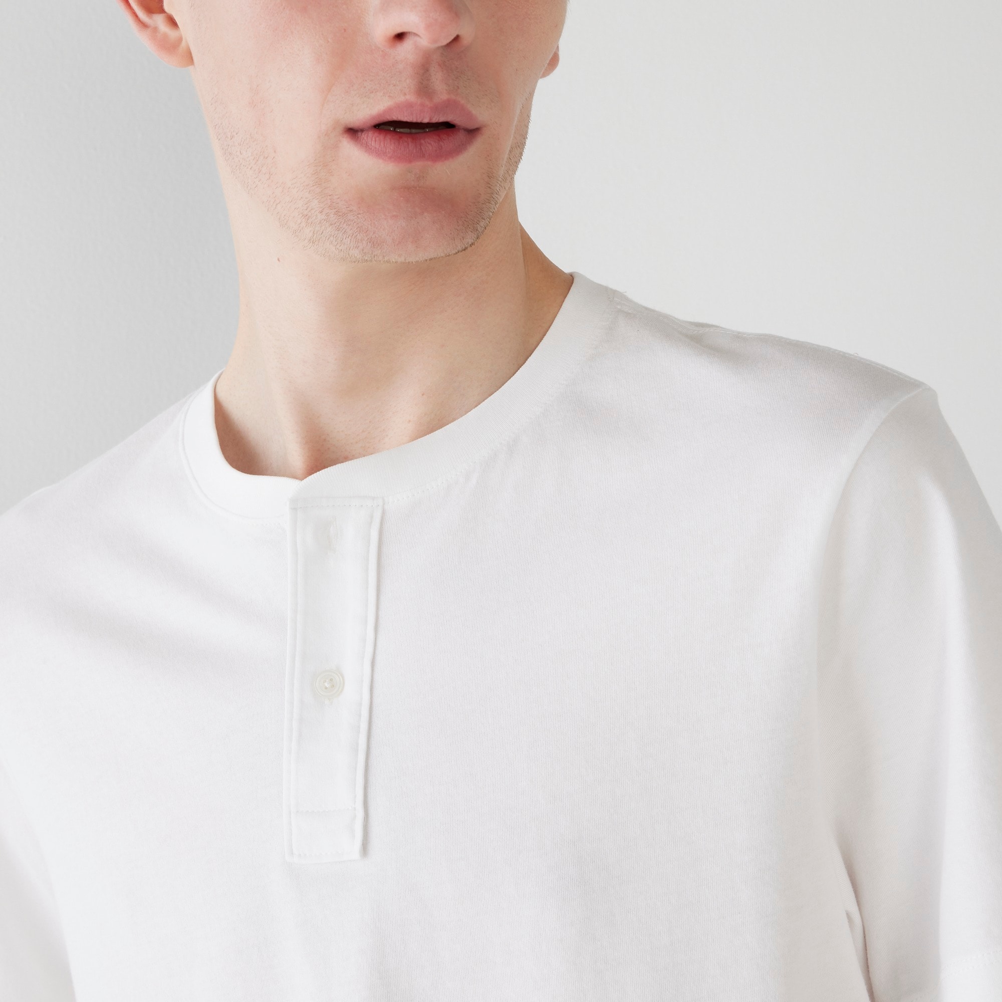 Short-sleeve Broken-in henley