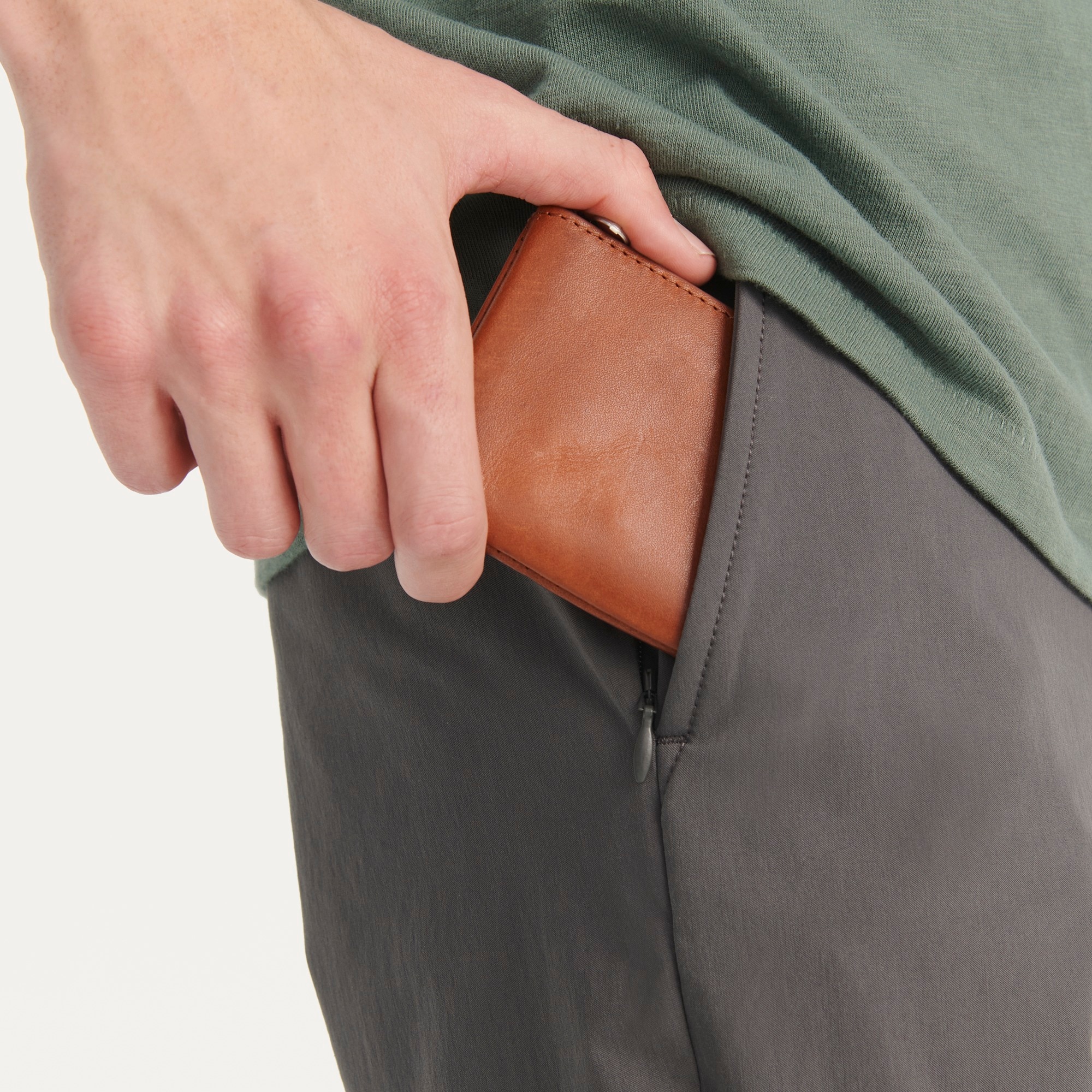 1040 Athletic tapered-fit tech pant