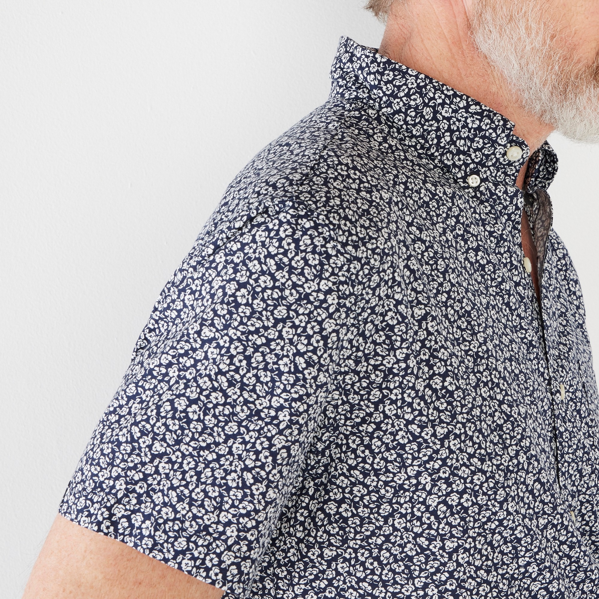 Short-sleeve Secret Wash cotton poplin shirt