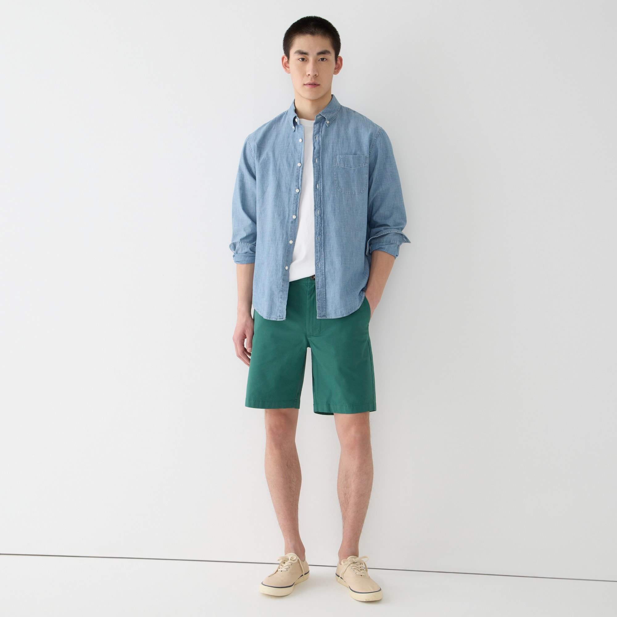 9" stretch chino short