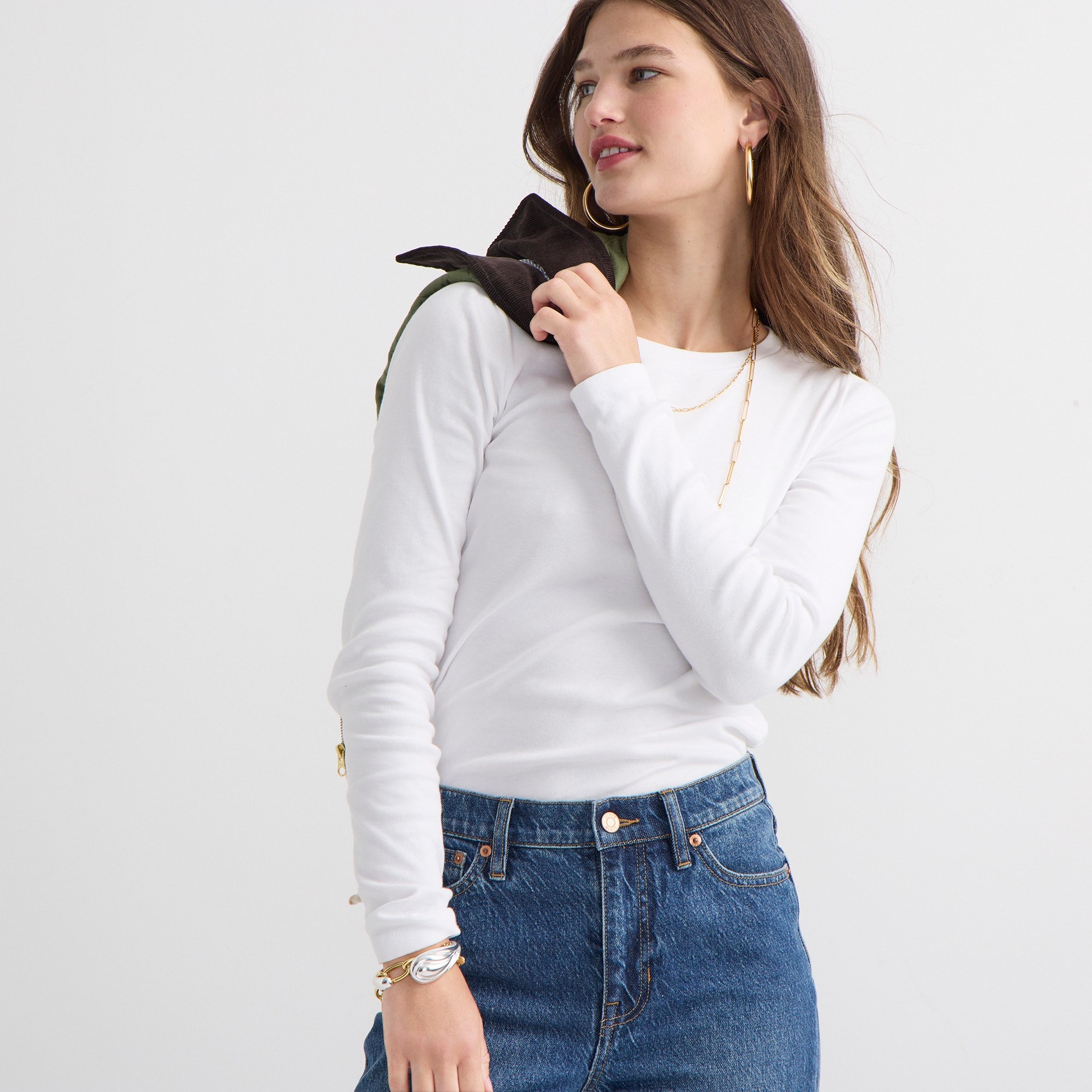 Perfect-fit long-sleeve crewneck T-shirt