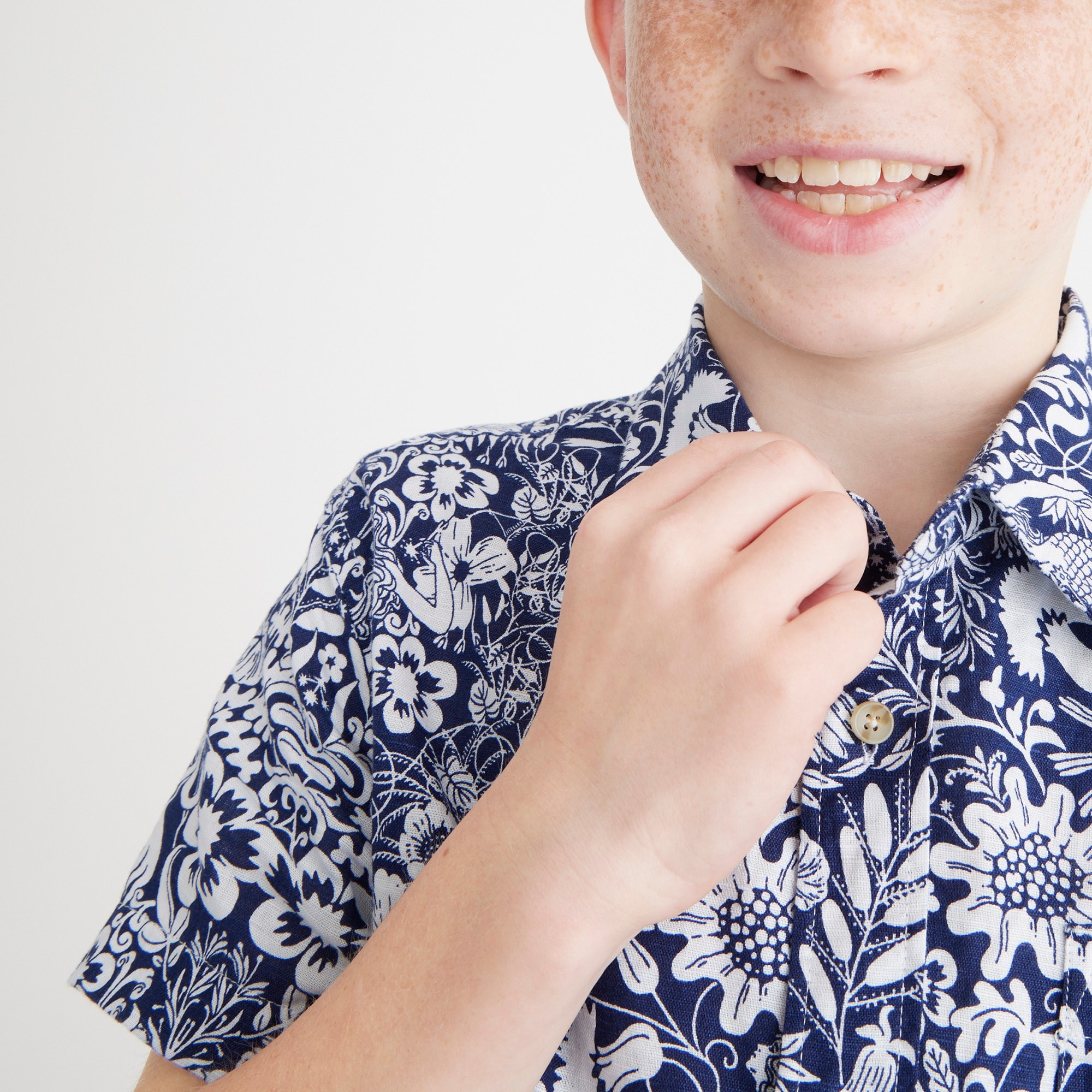 Boys' short-sleeve linen shirt in siren floral