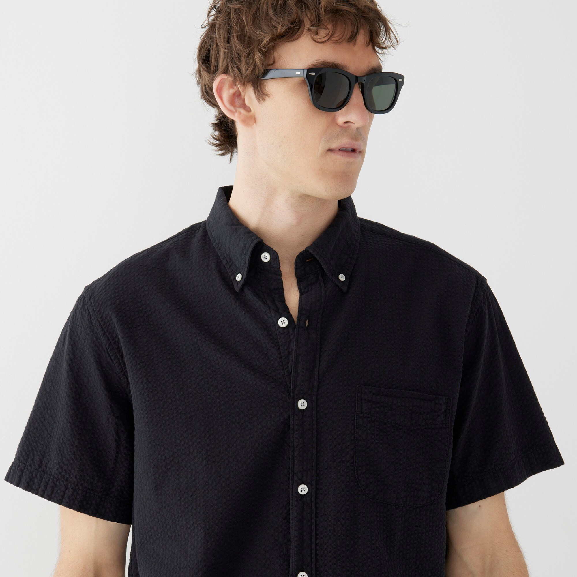 Short-sleeve garment-dyed seersucker shirt