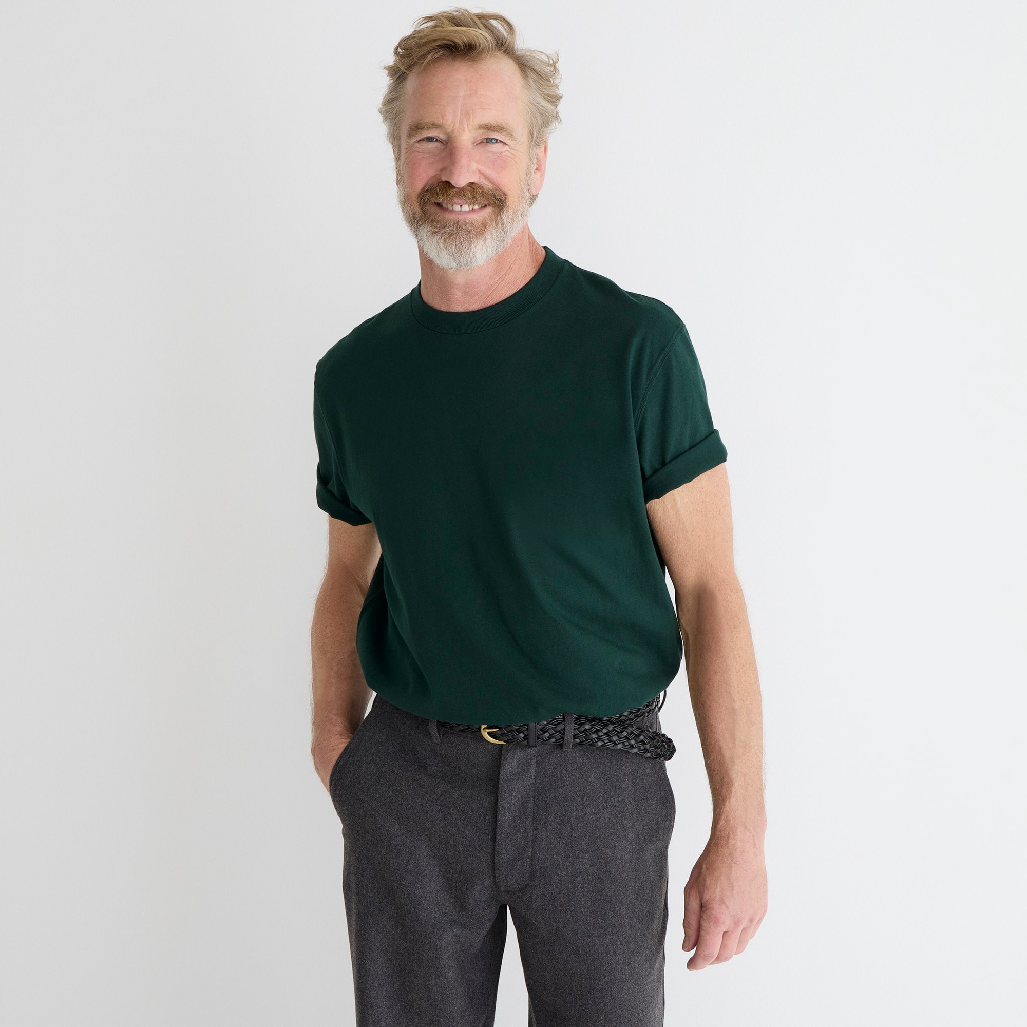 Relaxed premium-weight cotton no-pocket T-shirt