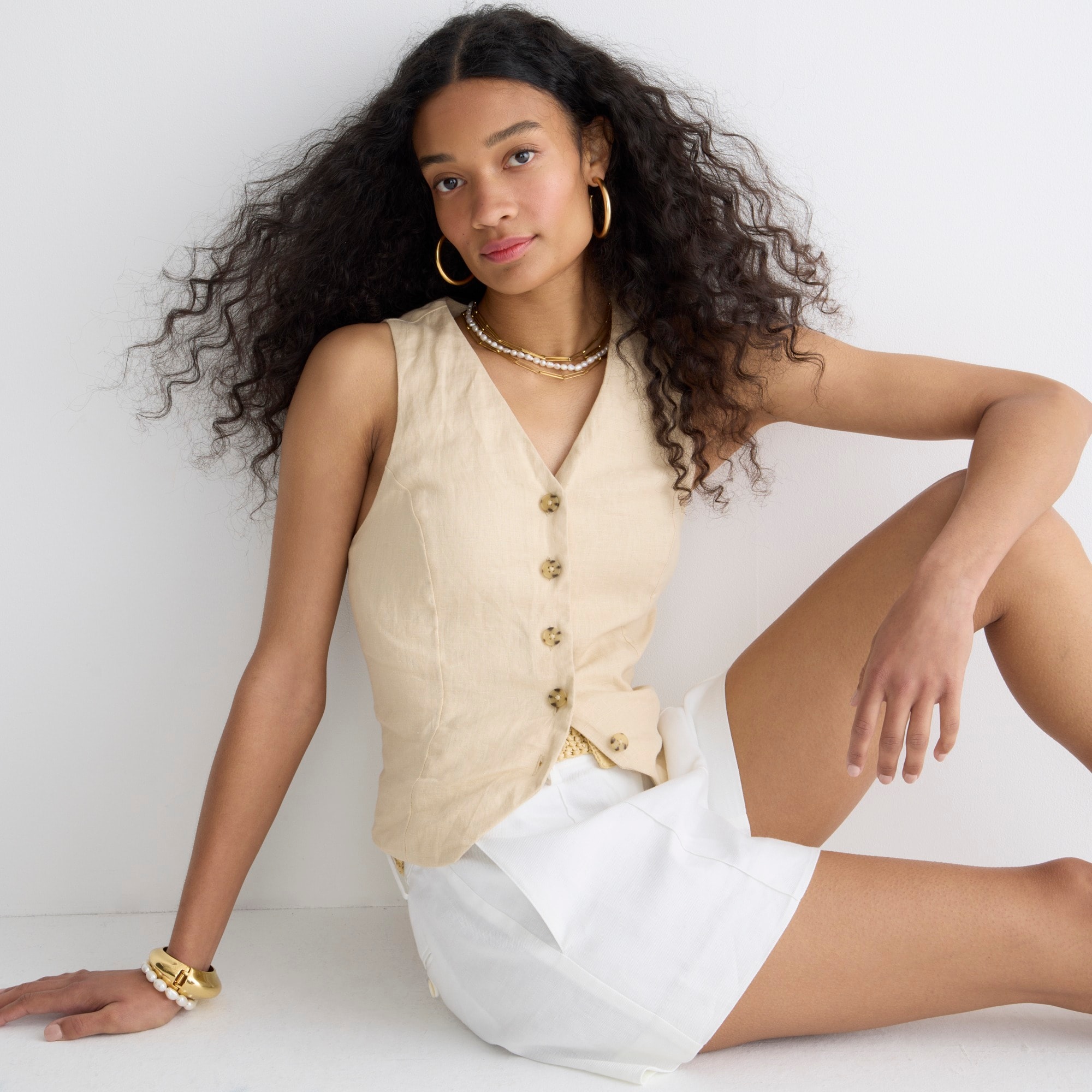 Slim-fit vest in linen