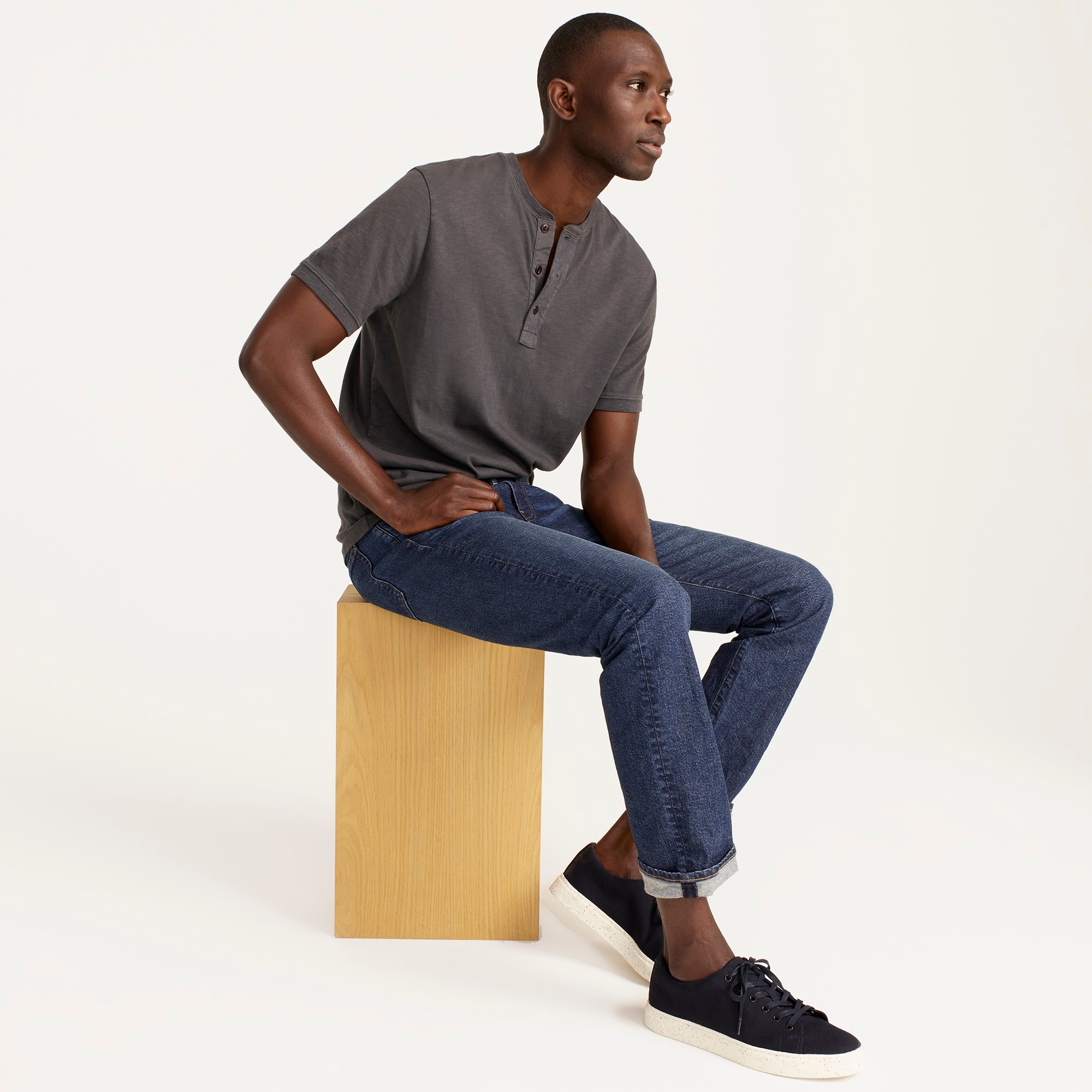 484 Slim-fit stretch jean in one-year wash