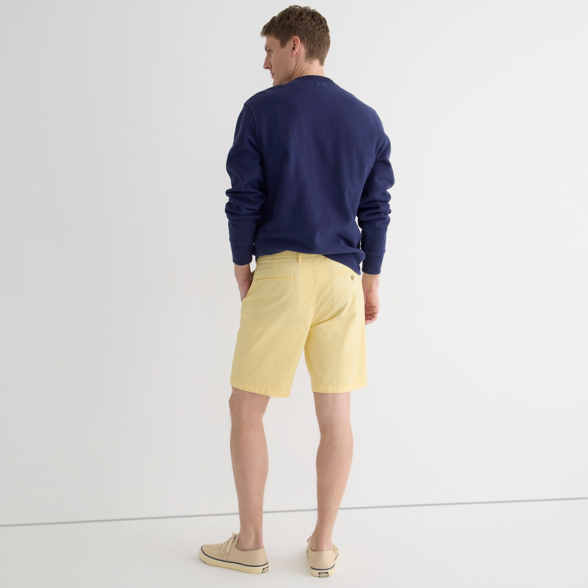 9" stretch chino short