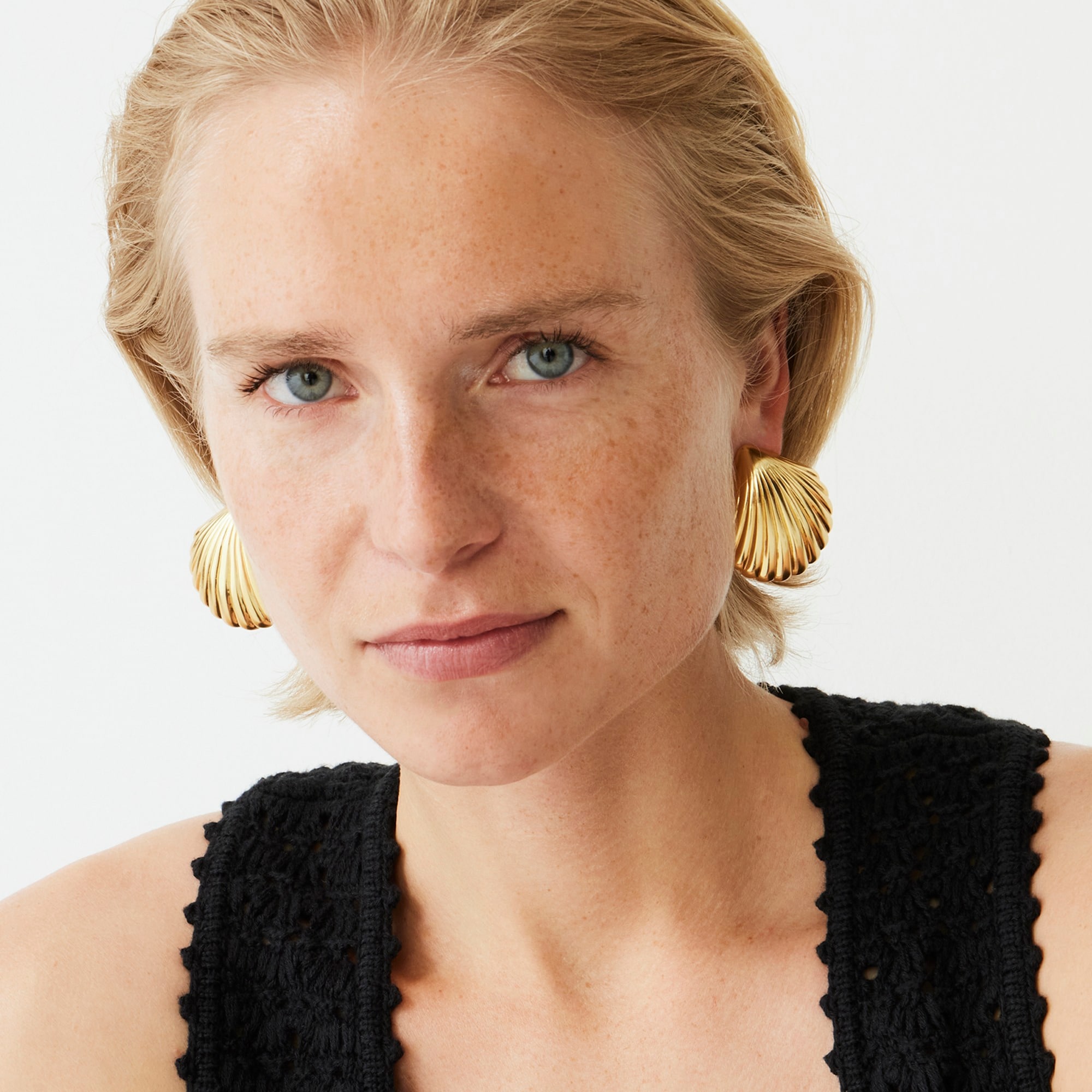 Metallic shell earrings