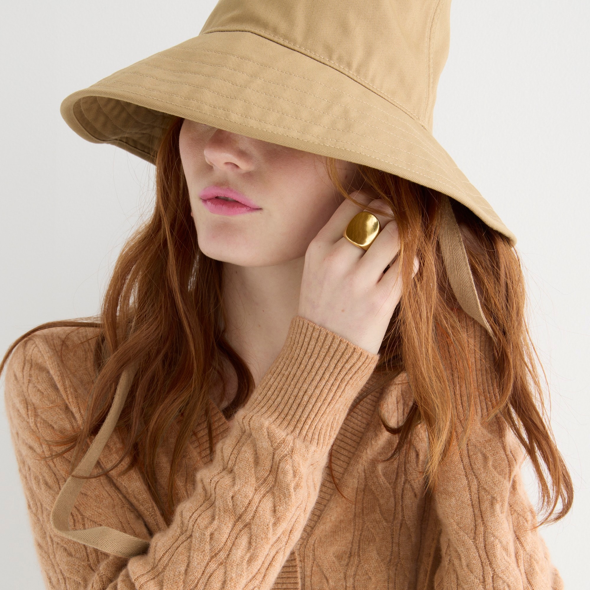 Cashmere cropped cable-knit V-neck cardigan sweater
