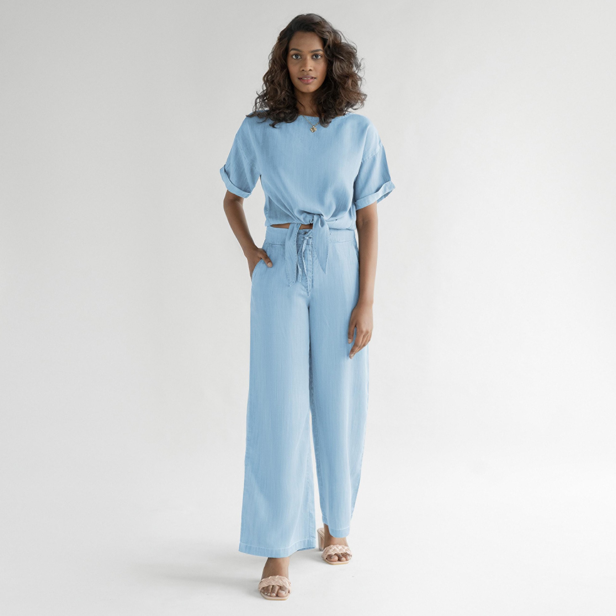 REISTOR twist and sway top