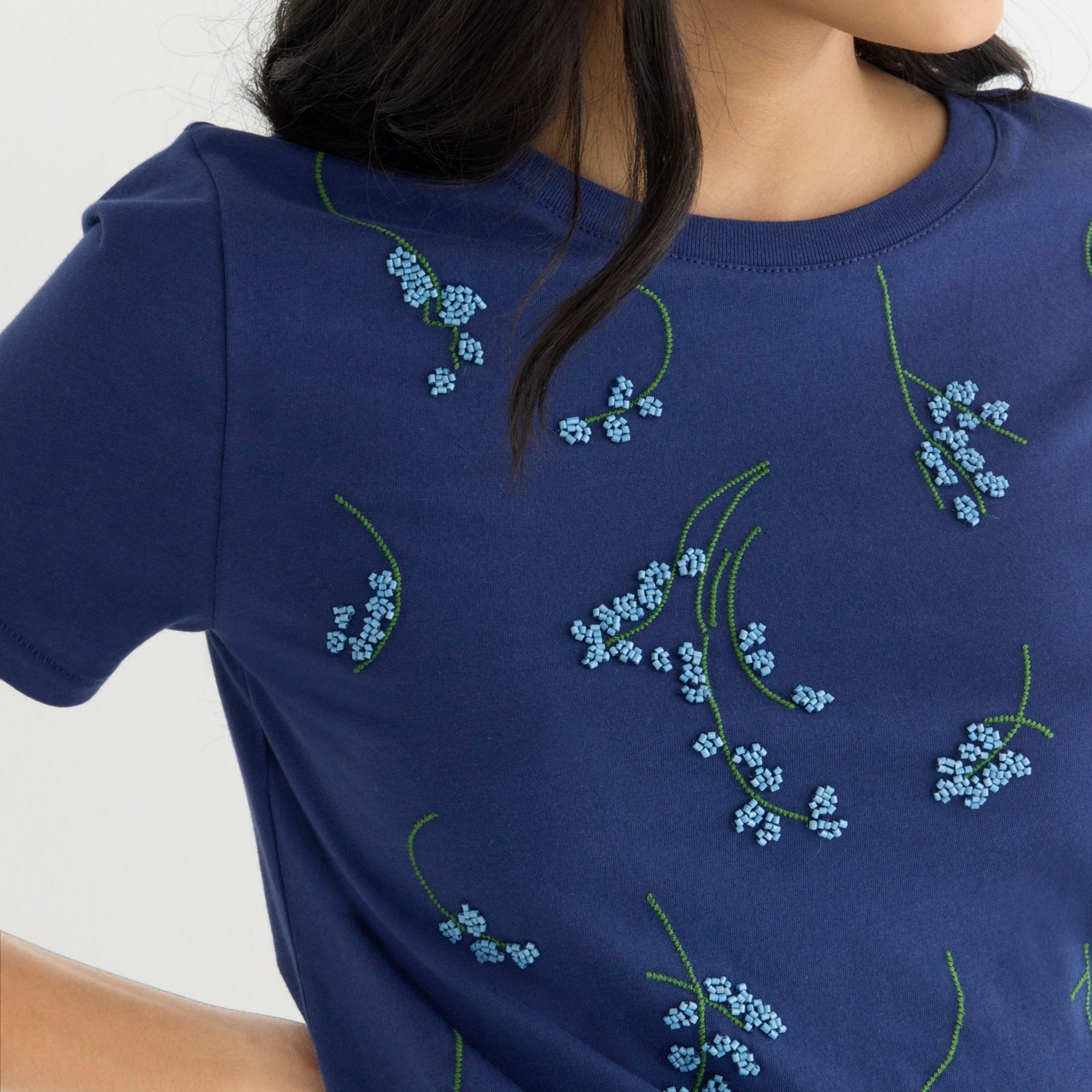 Classic-fit flower appliqué T-shirt