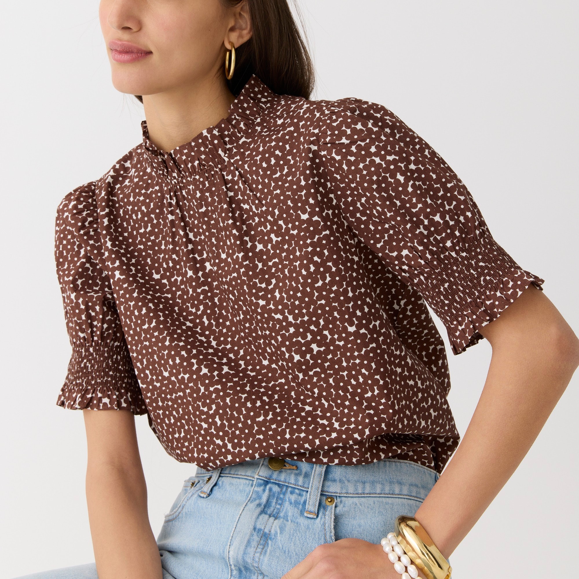 Smocked cotton poplin puff-sleeve top in mocha floral