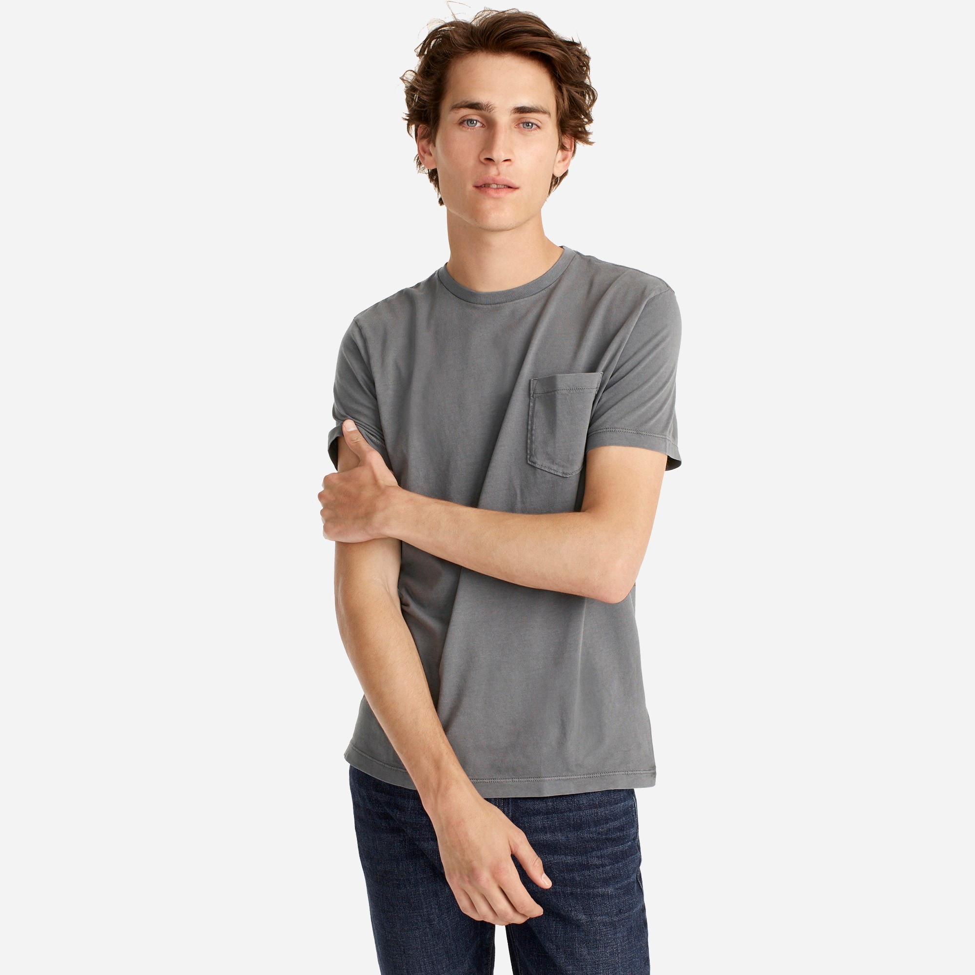 Broken-in short-sleeve pocket T-shirt