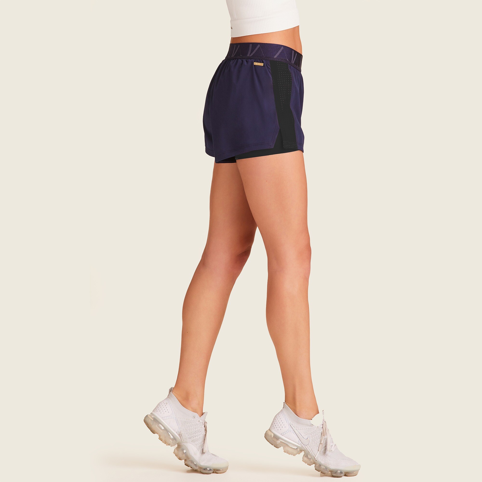Alala® court short