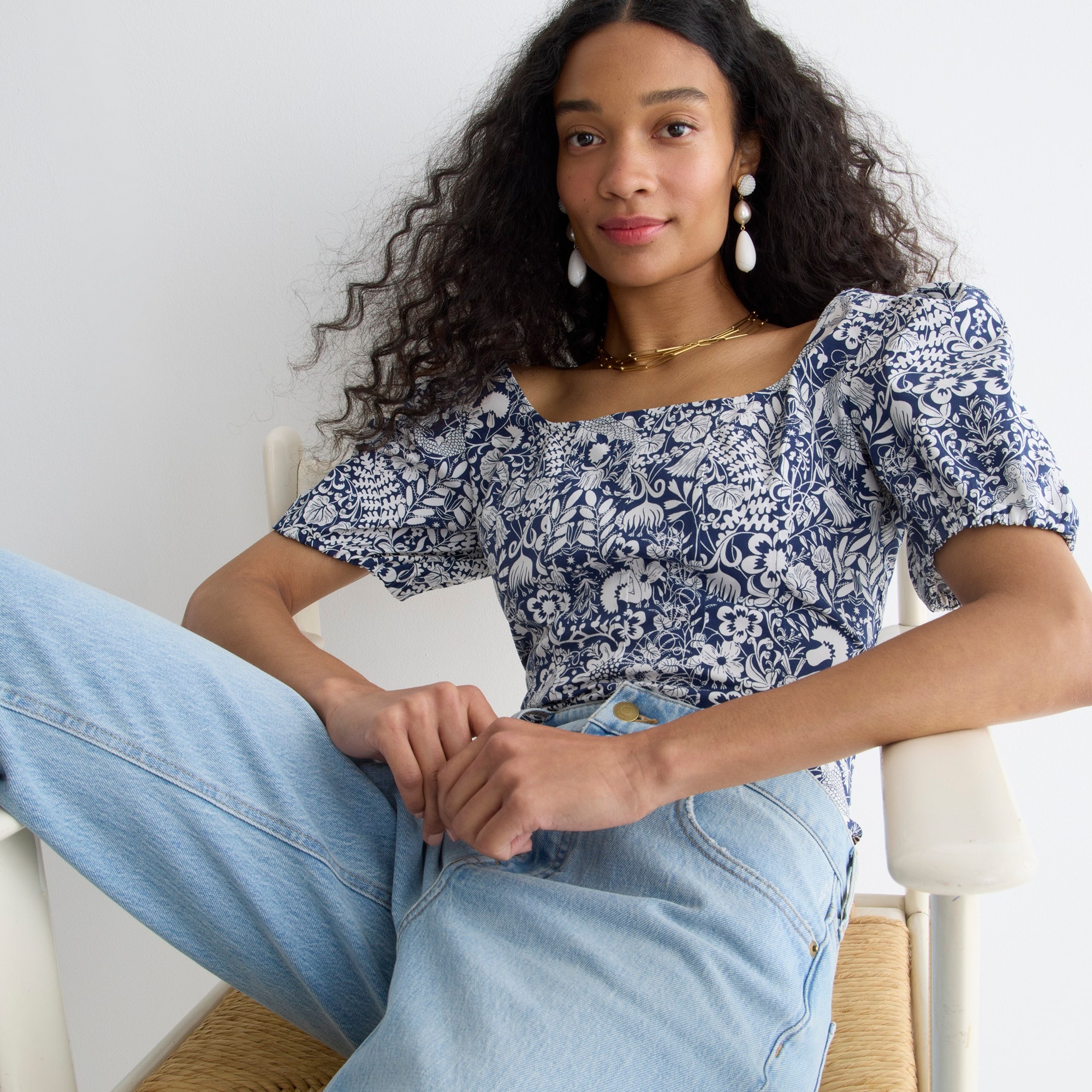 Puff-sleeve cotton poplin squareneck top in mermaid floral