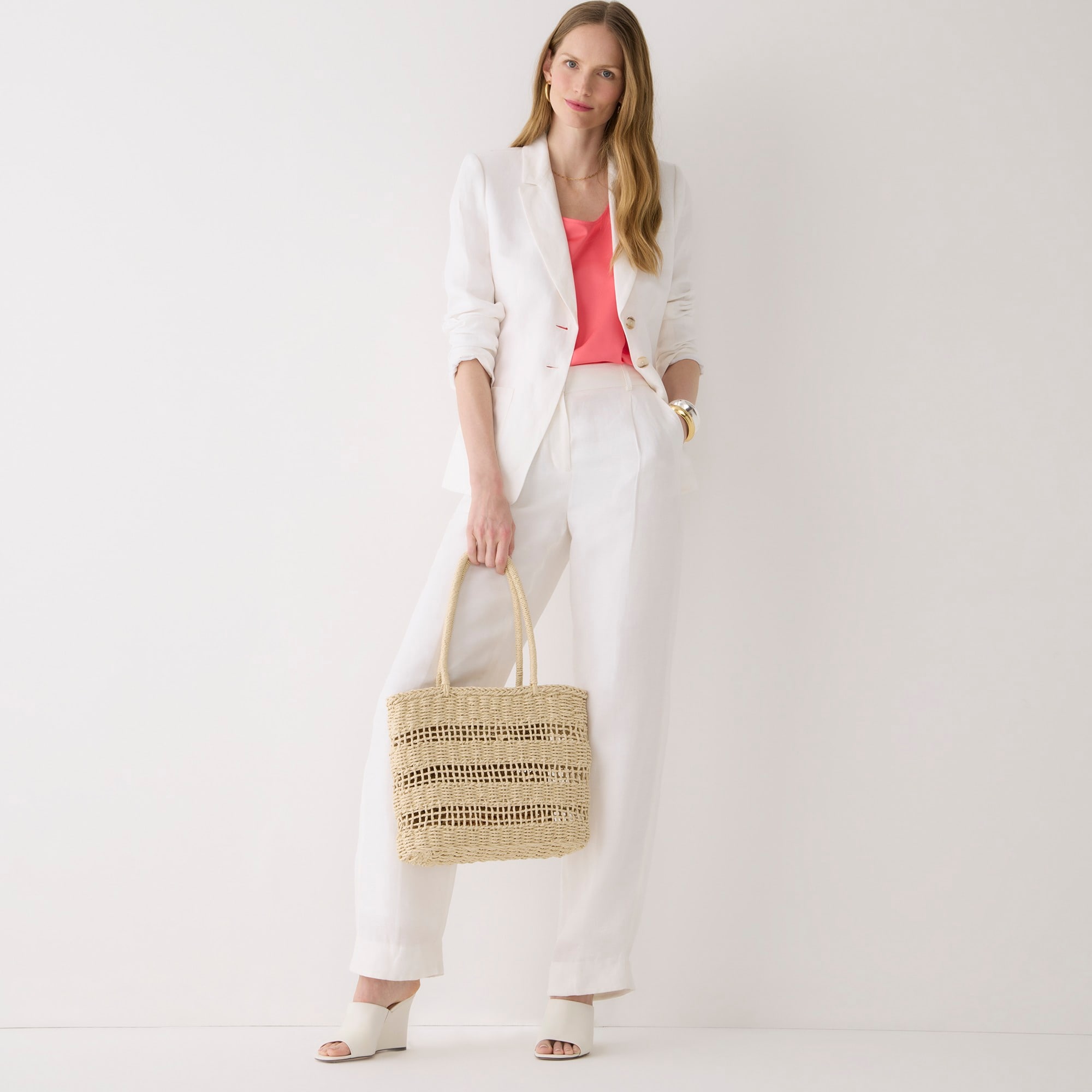 Sleeveless shell top in everyday crepe