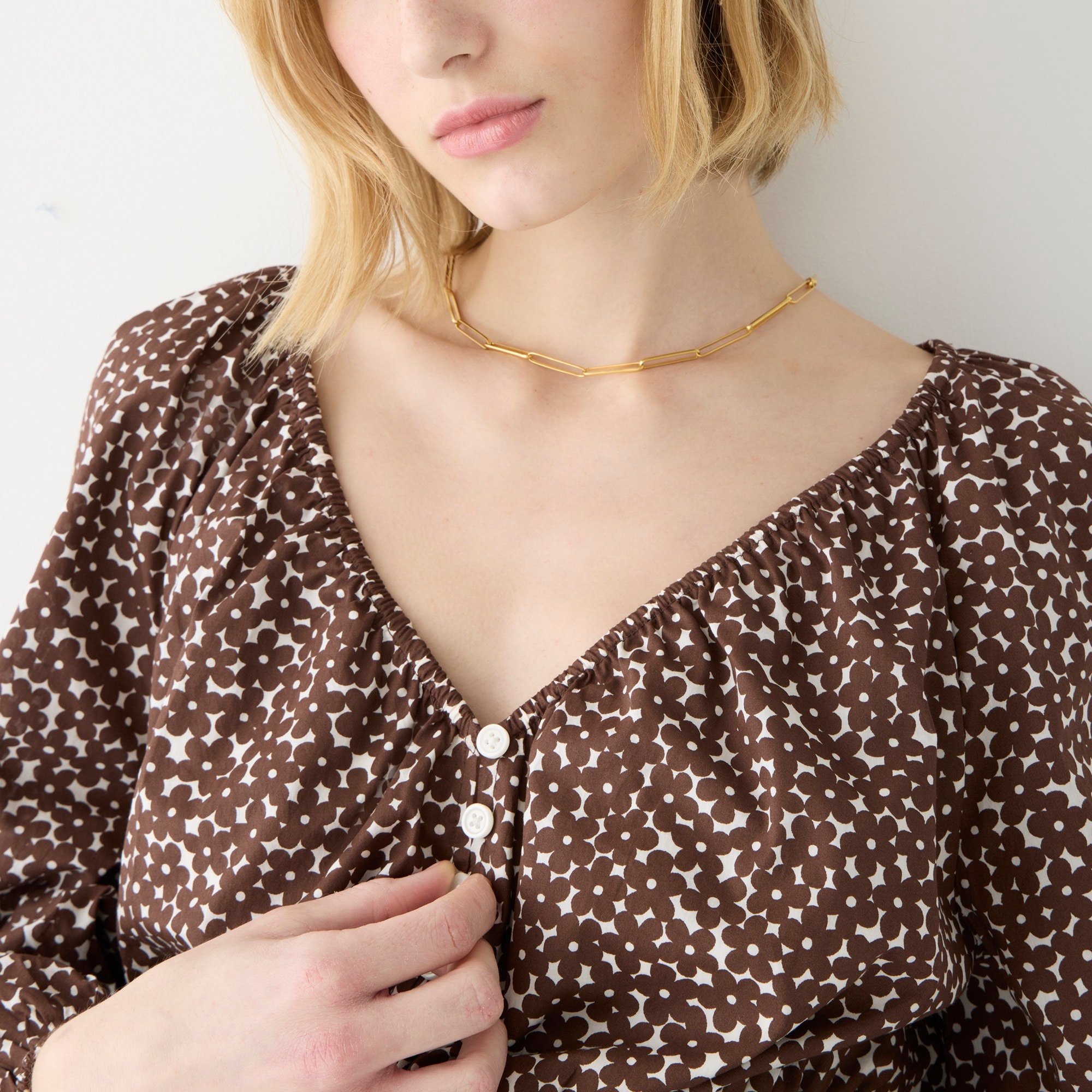 V-neck smocked-waist top in mocha floral