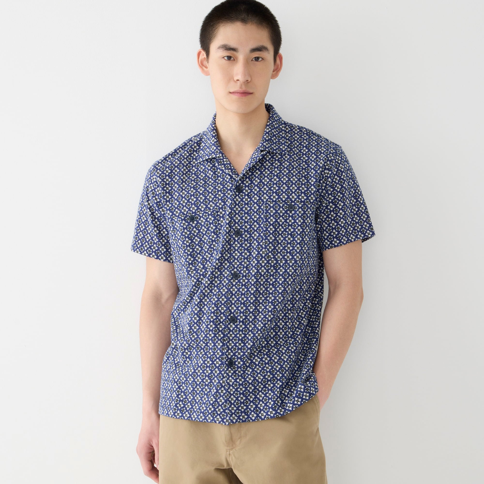 Short-sleeve cotton knit camp-collar shirt in print