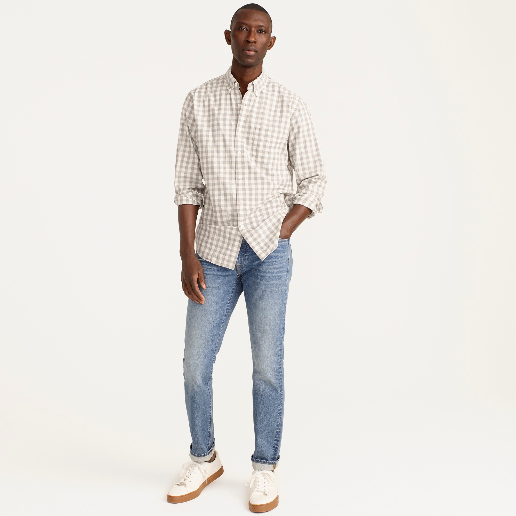 770 Straight-fit stretch jean in three-year wash