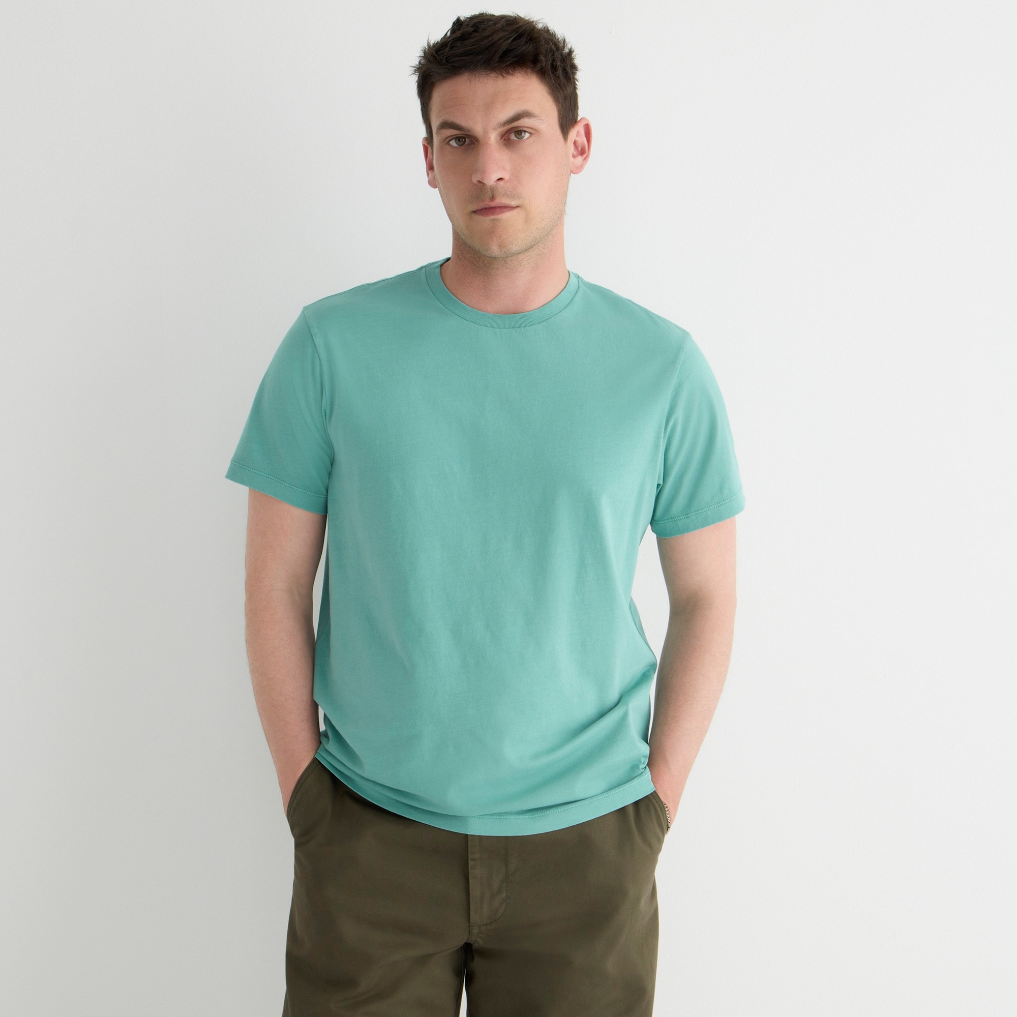 Broken-in short-sleeve T-shirt