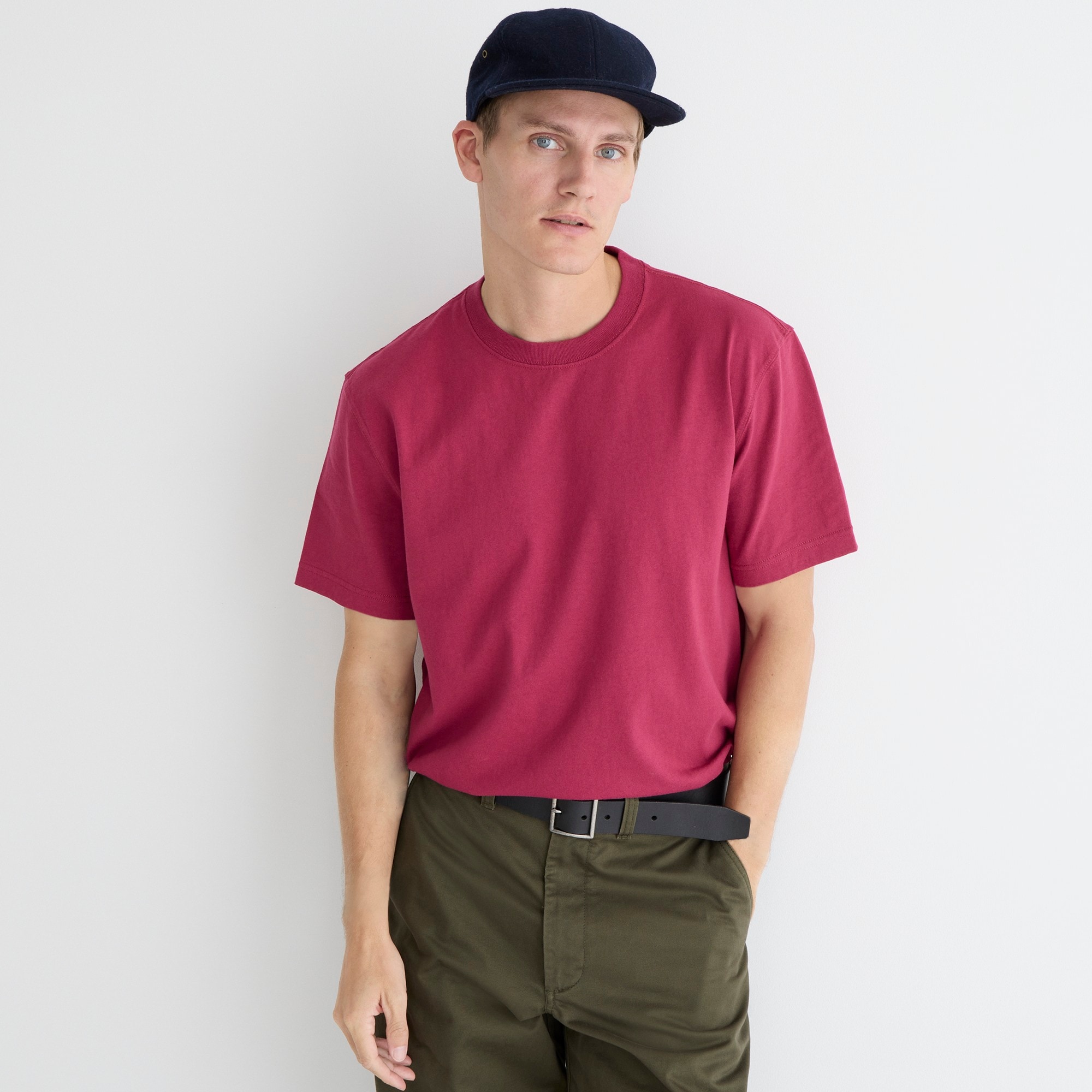 Relaxed premium-weight cotton no-pocket T-shirt