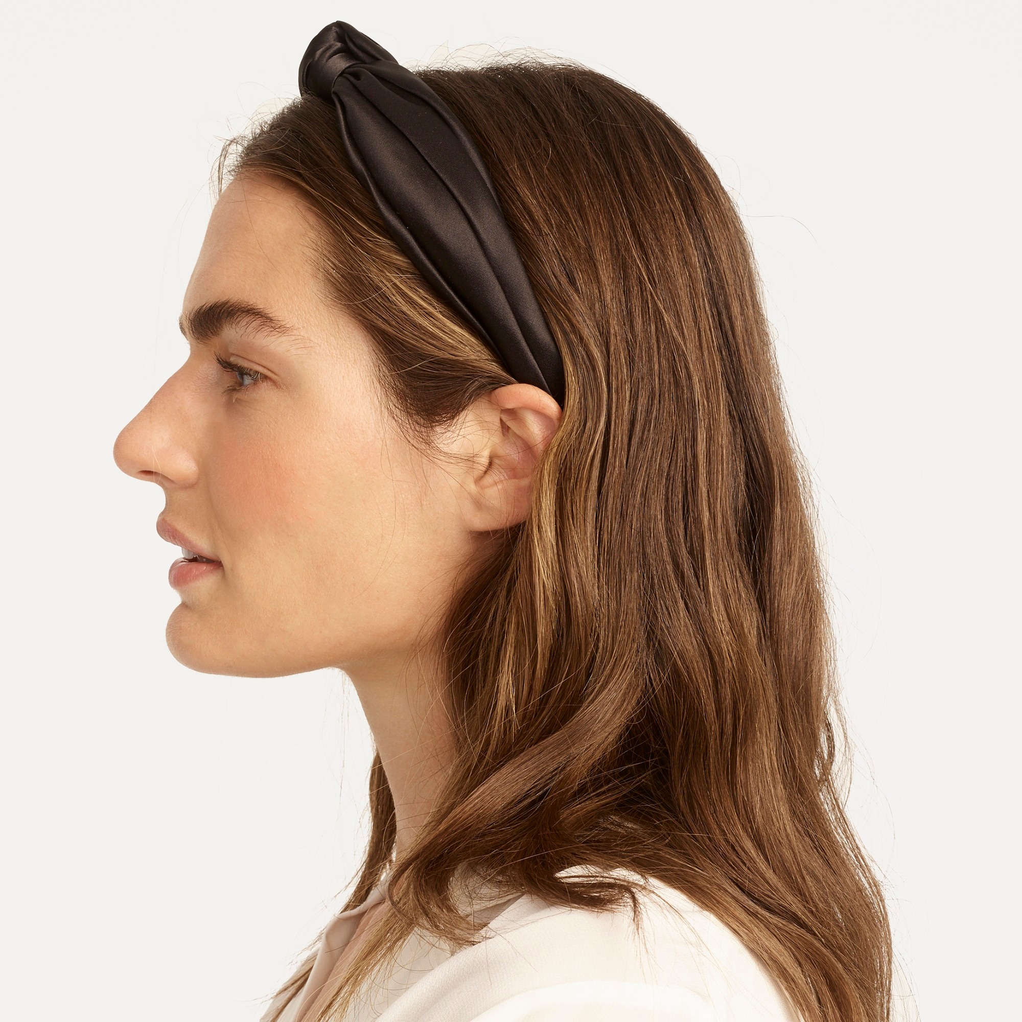 Knot headband in satin