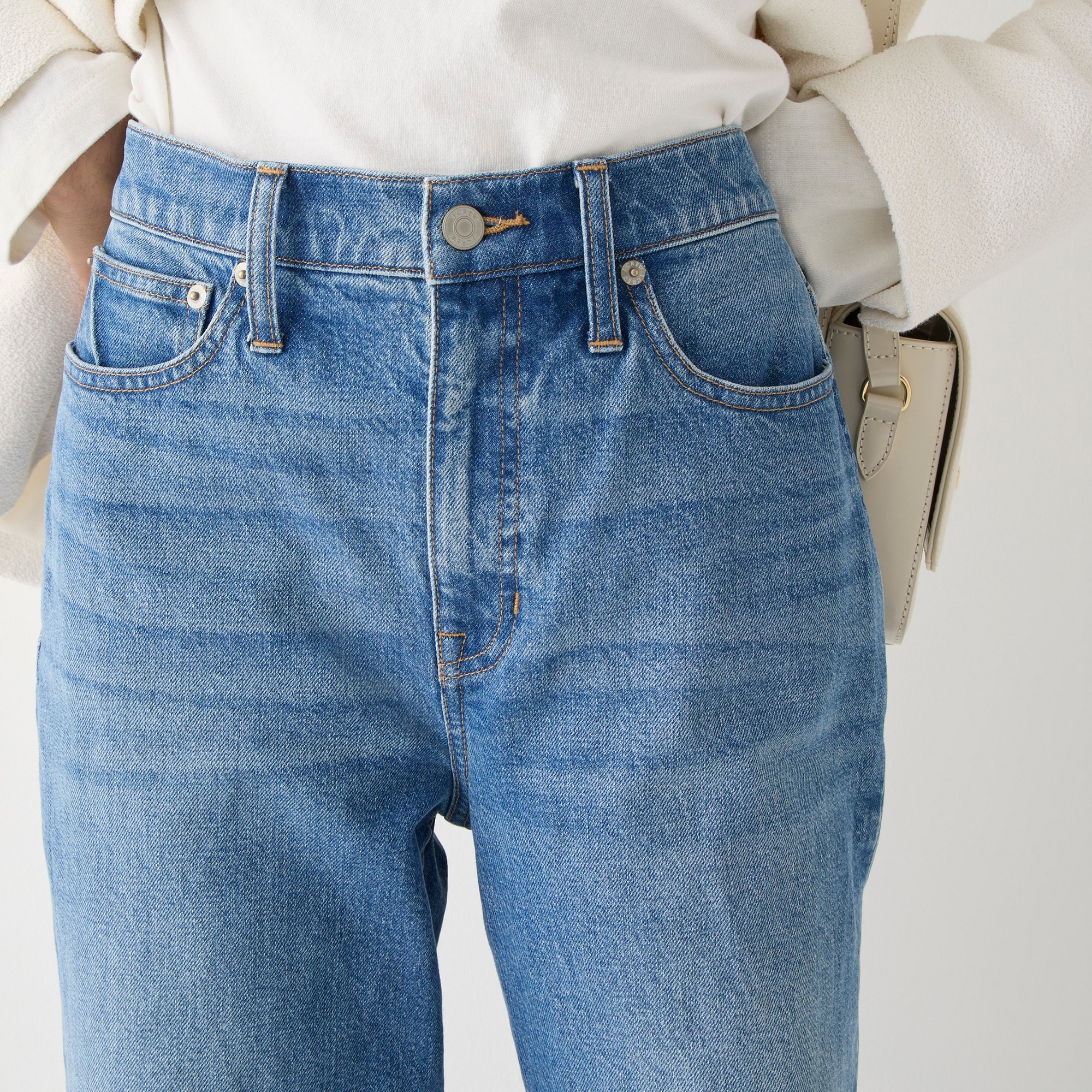 Slim wide-leg jean in Lakeshore wash