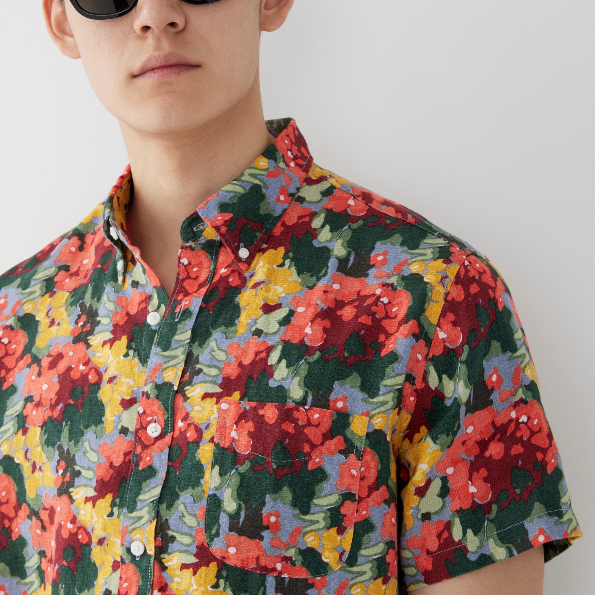 Short-sleeve linen shirt in print