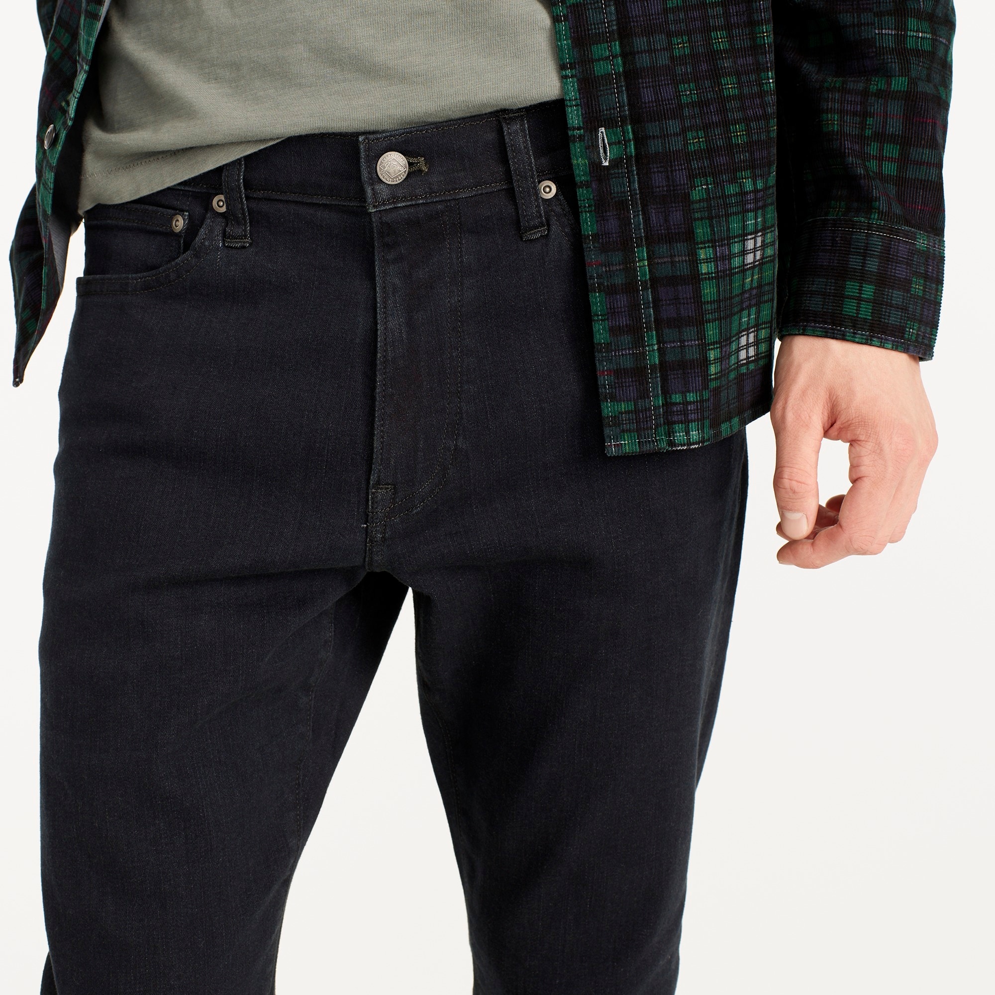1040 Athletic tapered-fit stretch jean in deep lake wash