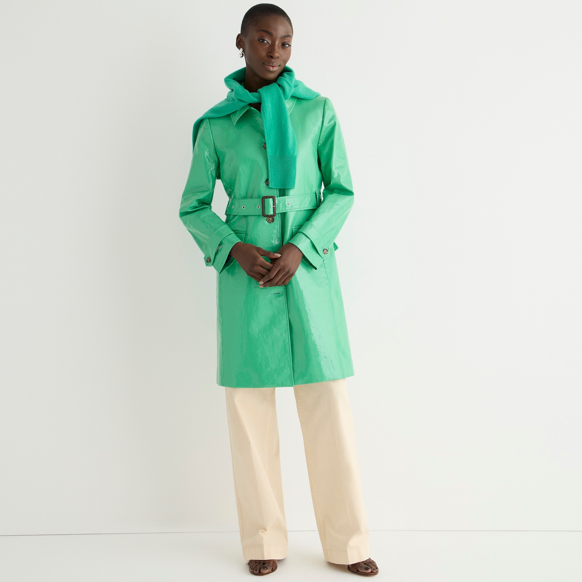 Collection trench coat in laminated linen