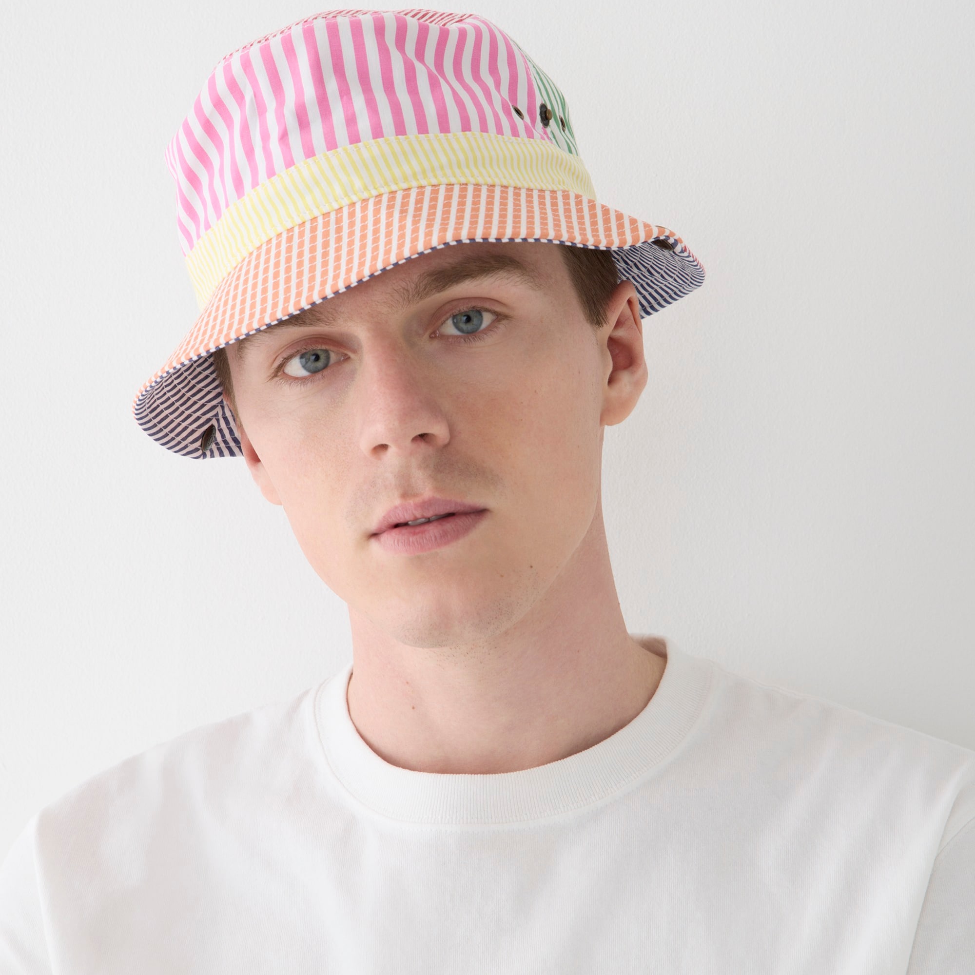 Bucket hat with snaps in cotton poplin