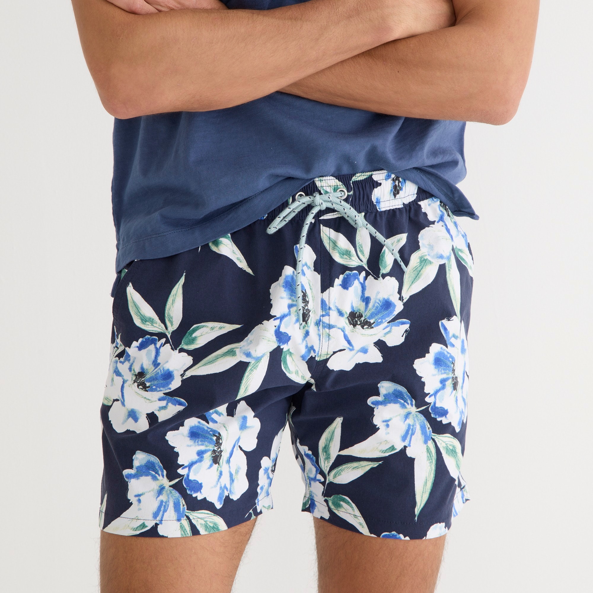 6'' stretch swim trunk in floral print with ECONYL® nylon