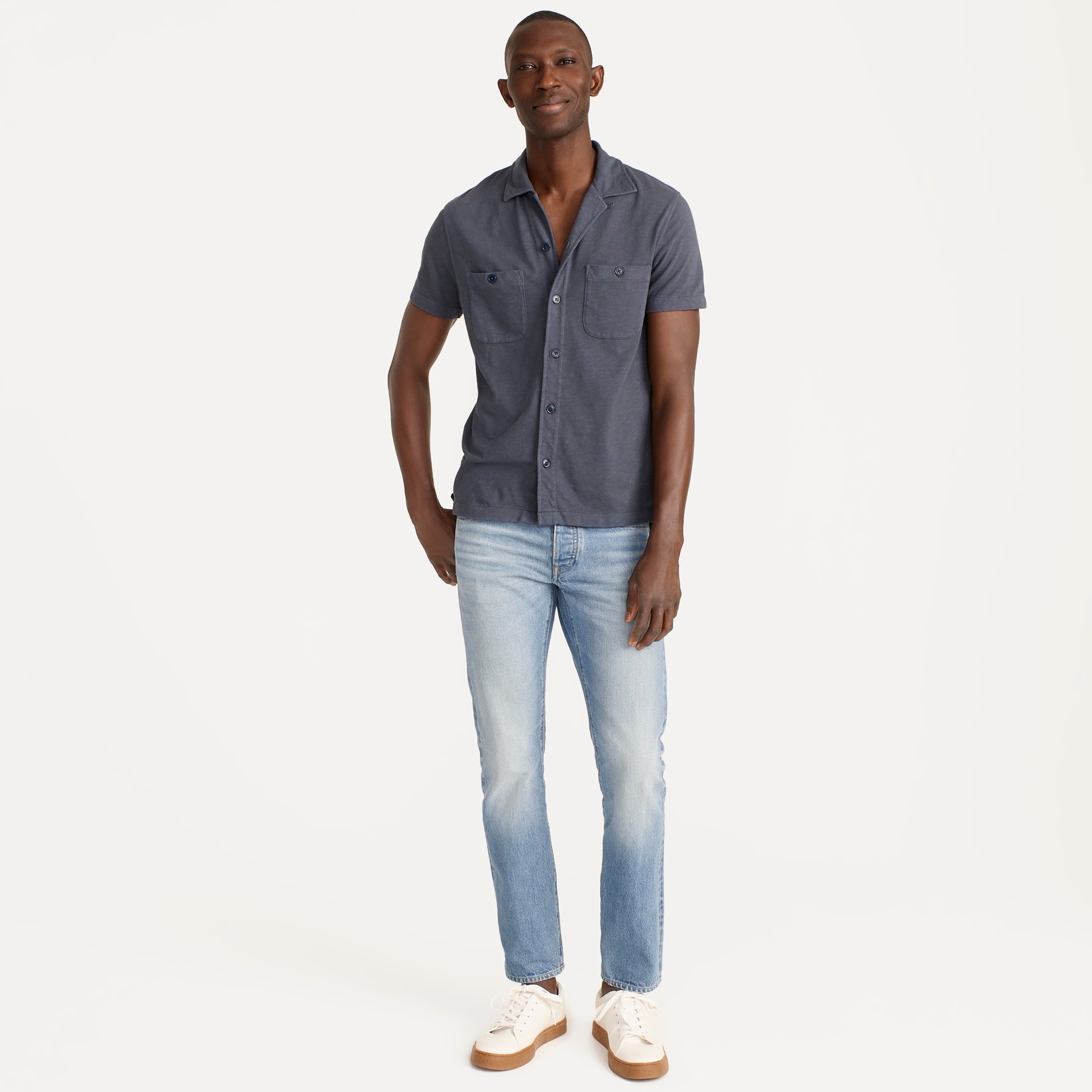 484 Slim-fit stretch jean in three-year wash