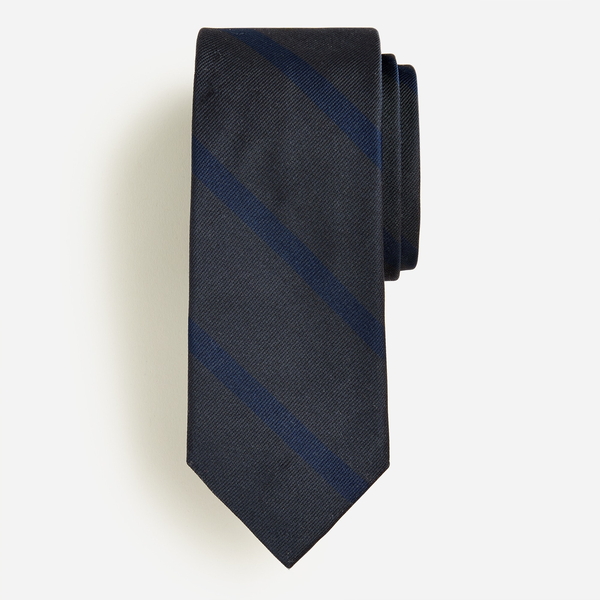 English silk tie in diagonal stripe