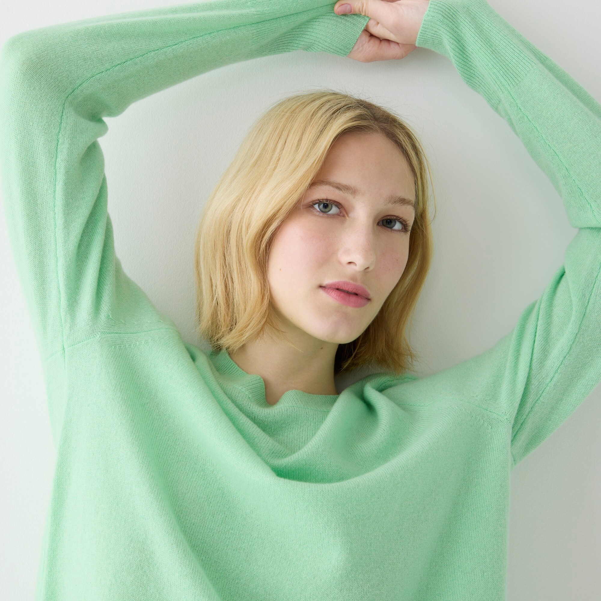 Cashmere classic-fit crewneck sweater