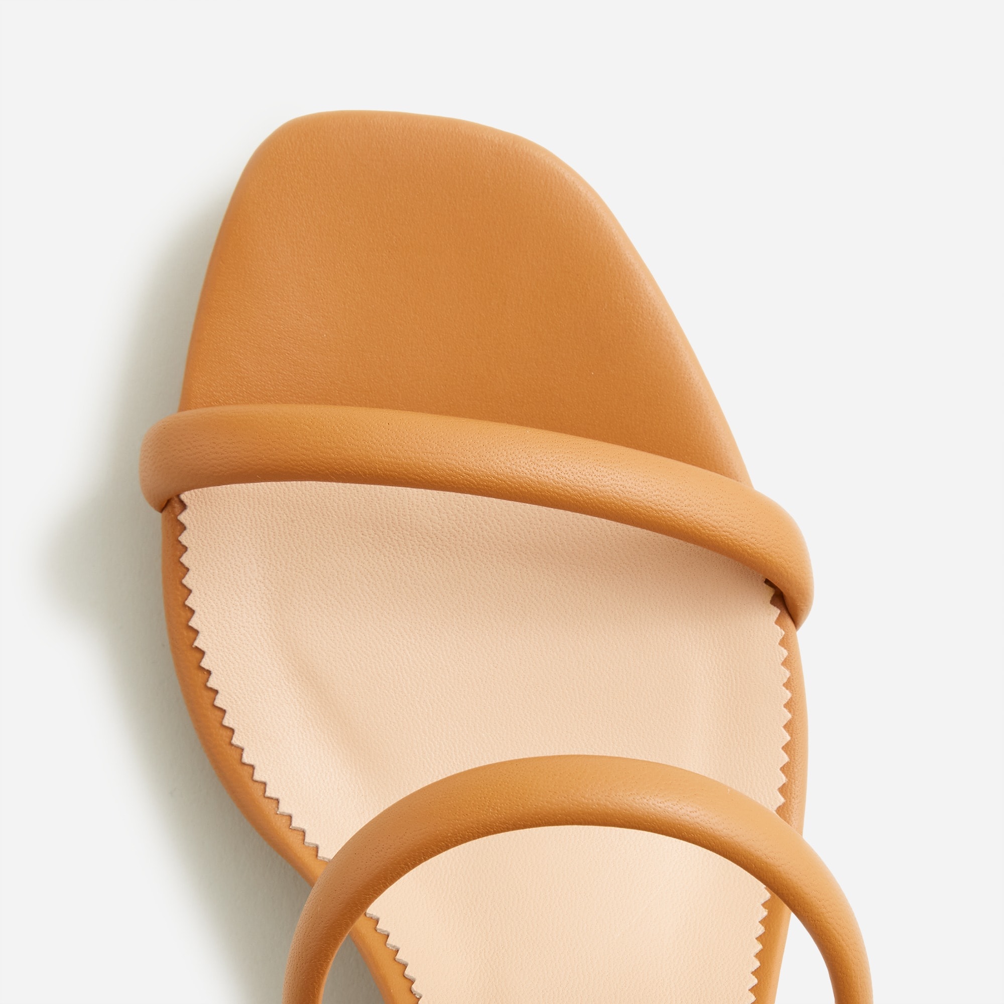 Double-strap stacked wedges in leather