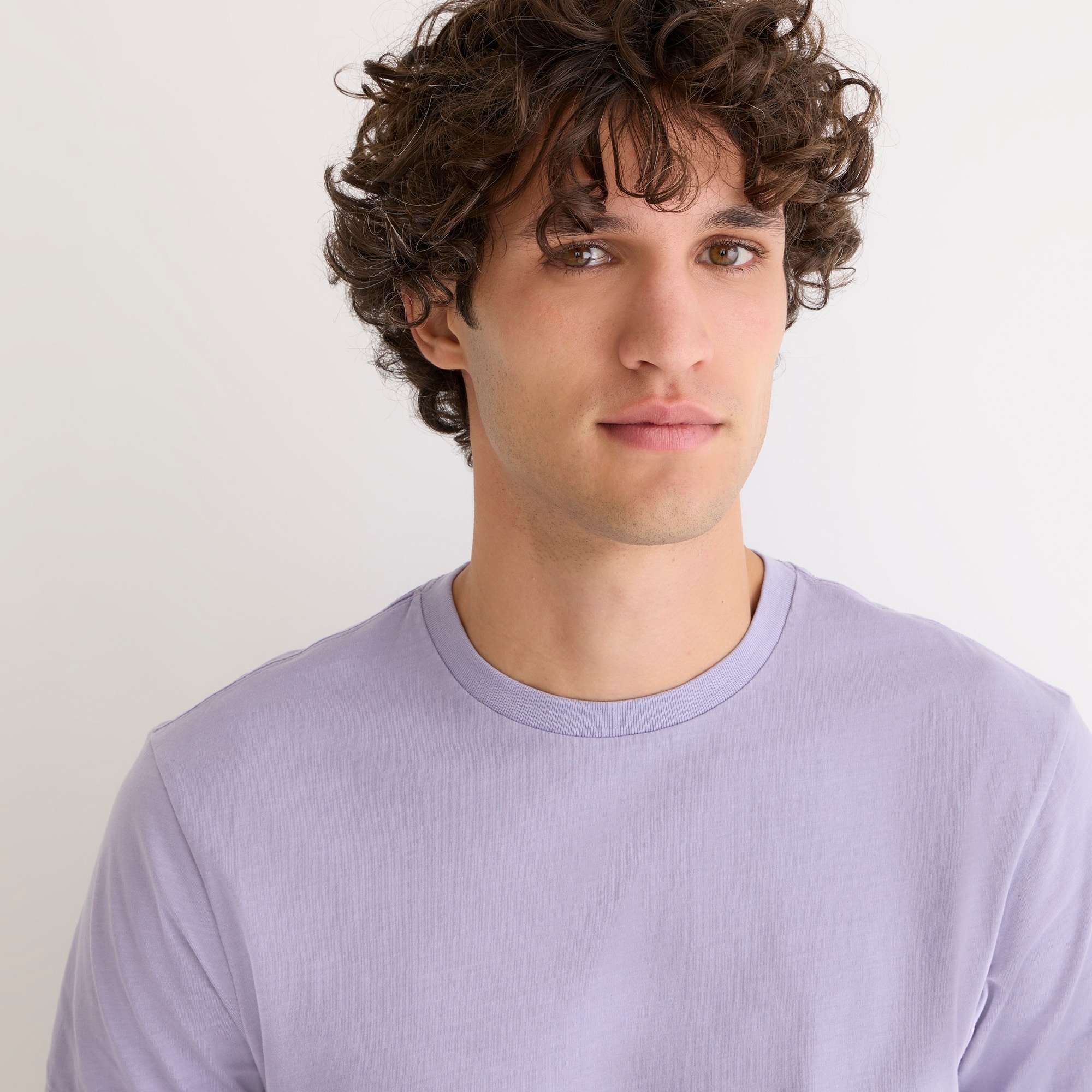 Broken-in short-sleeve T-shirt