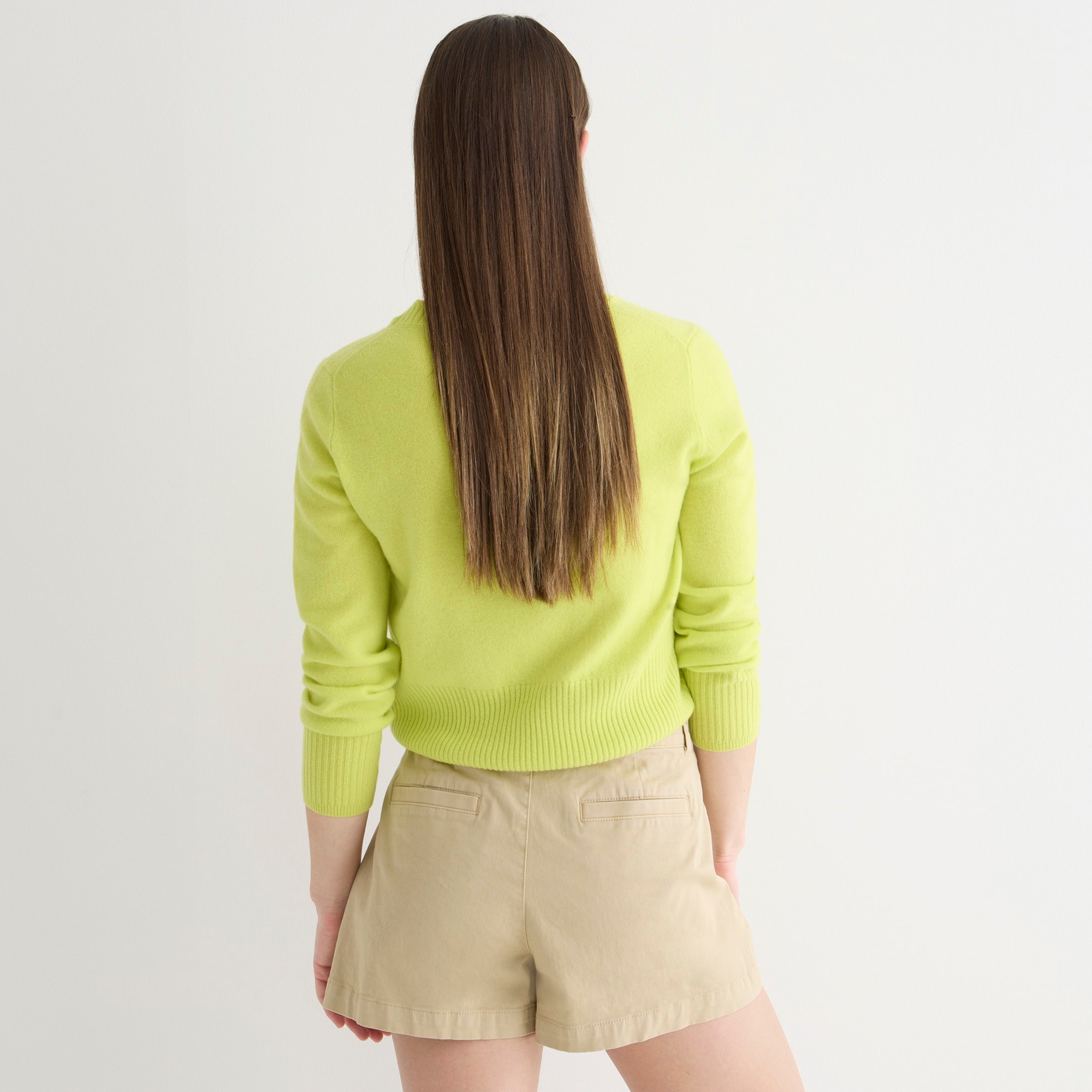 New patch-pocket chino short