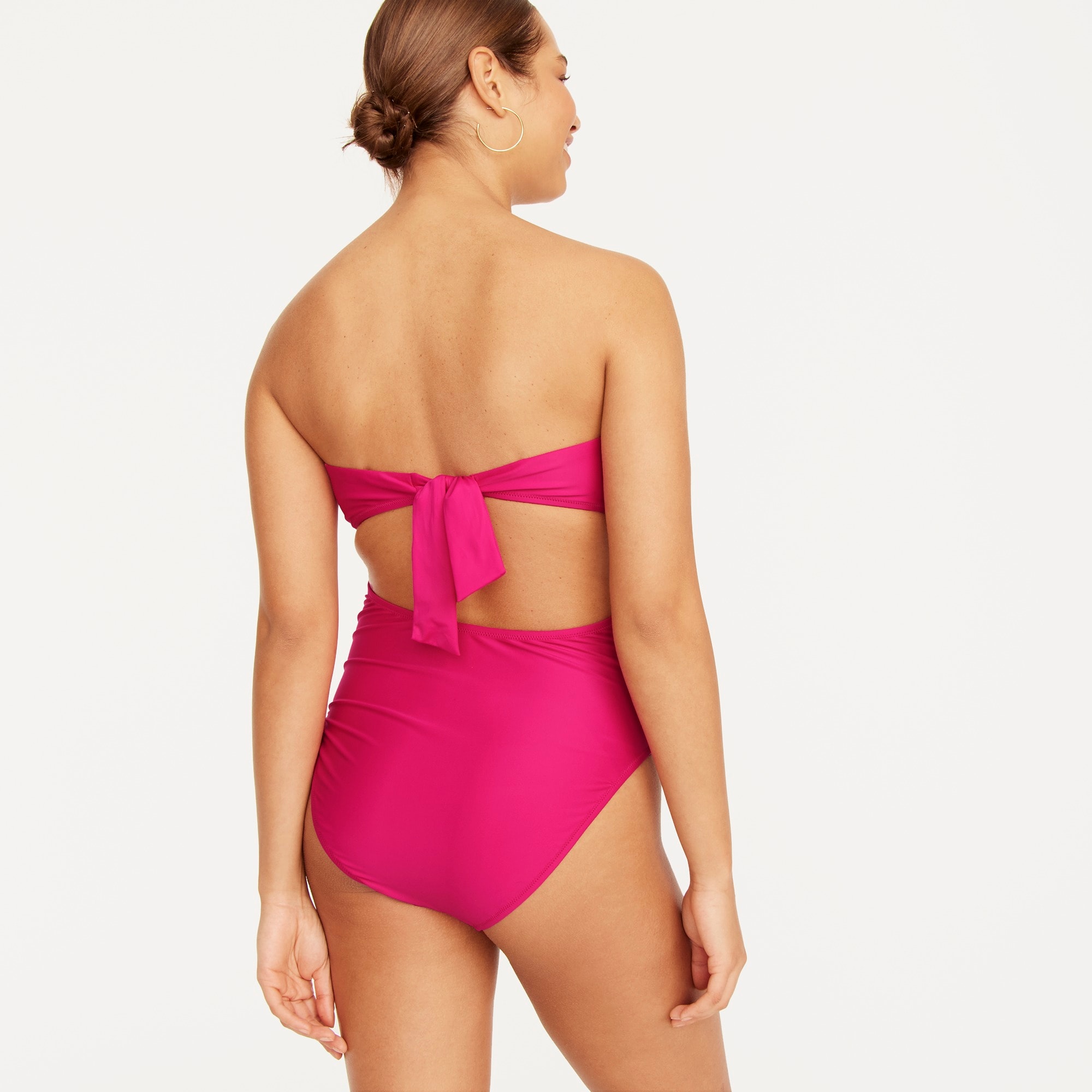Cutout tie-back one piece