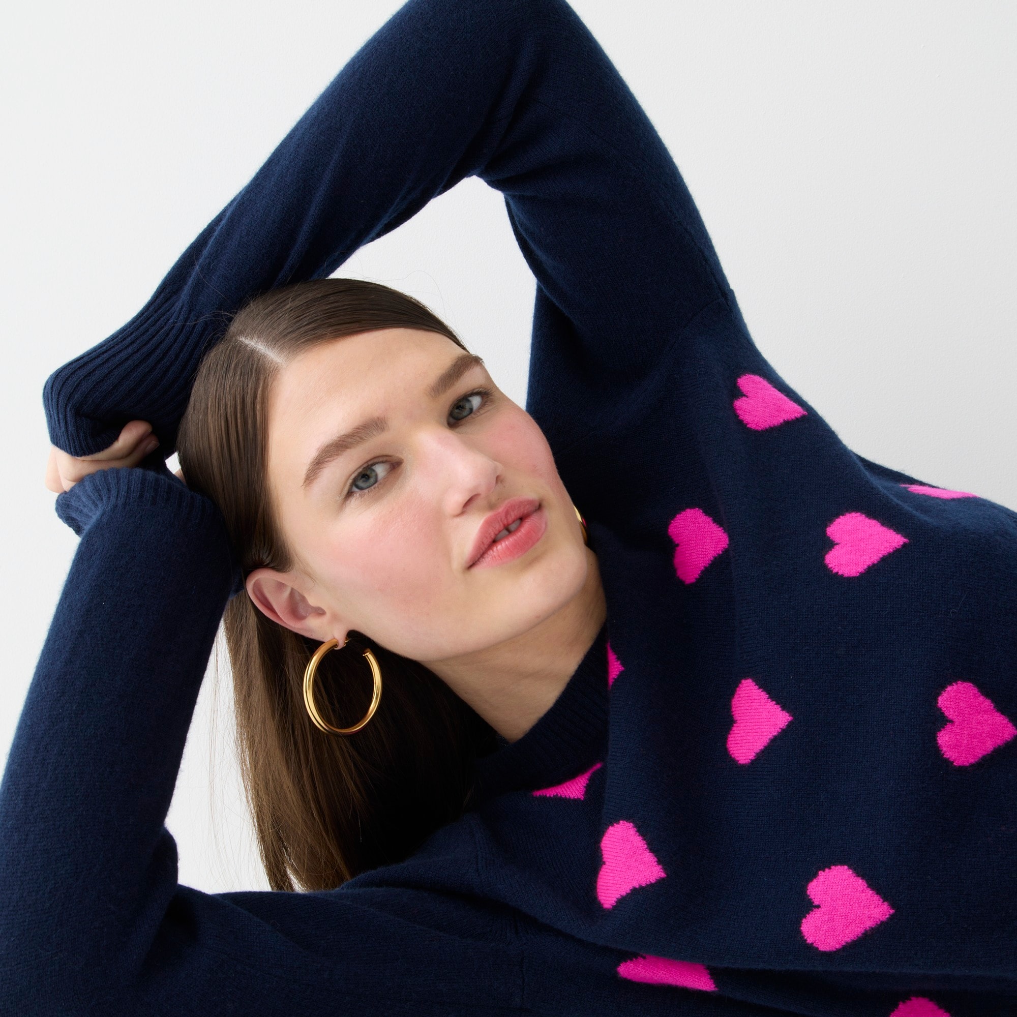 Cropped cashmere crewneck sweater in heart print